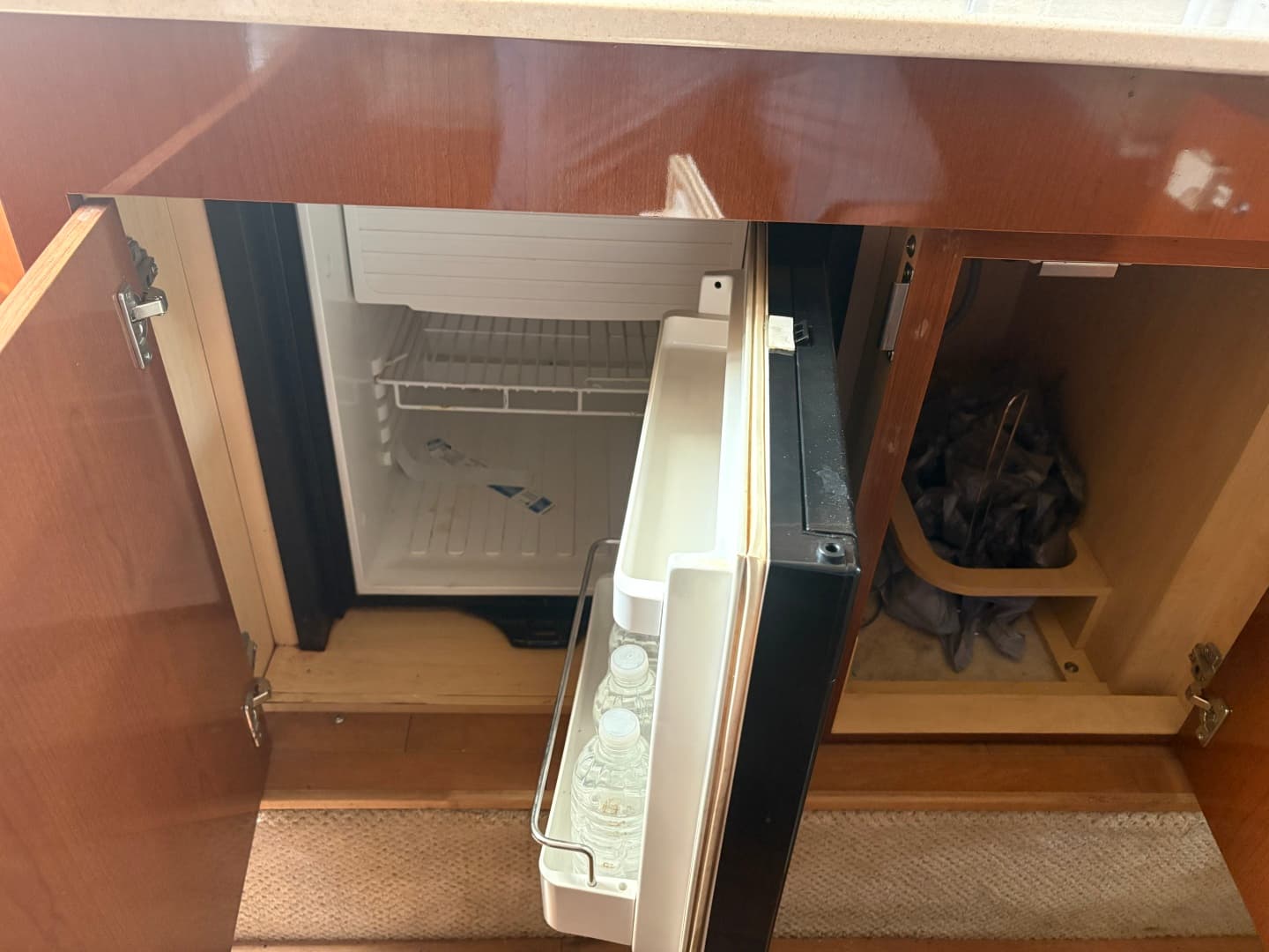2010 Sea Ray 310 Sundancer