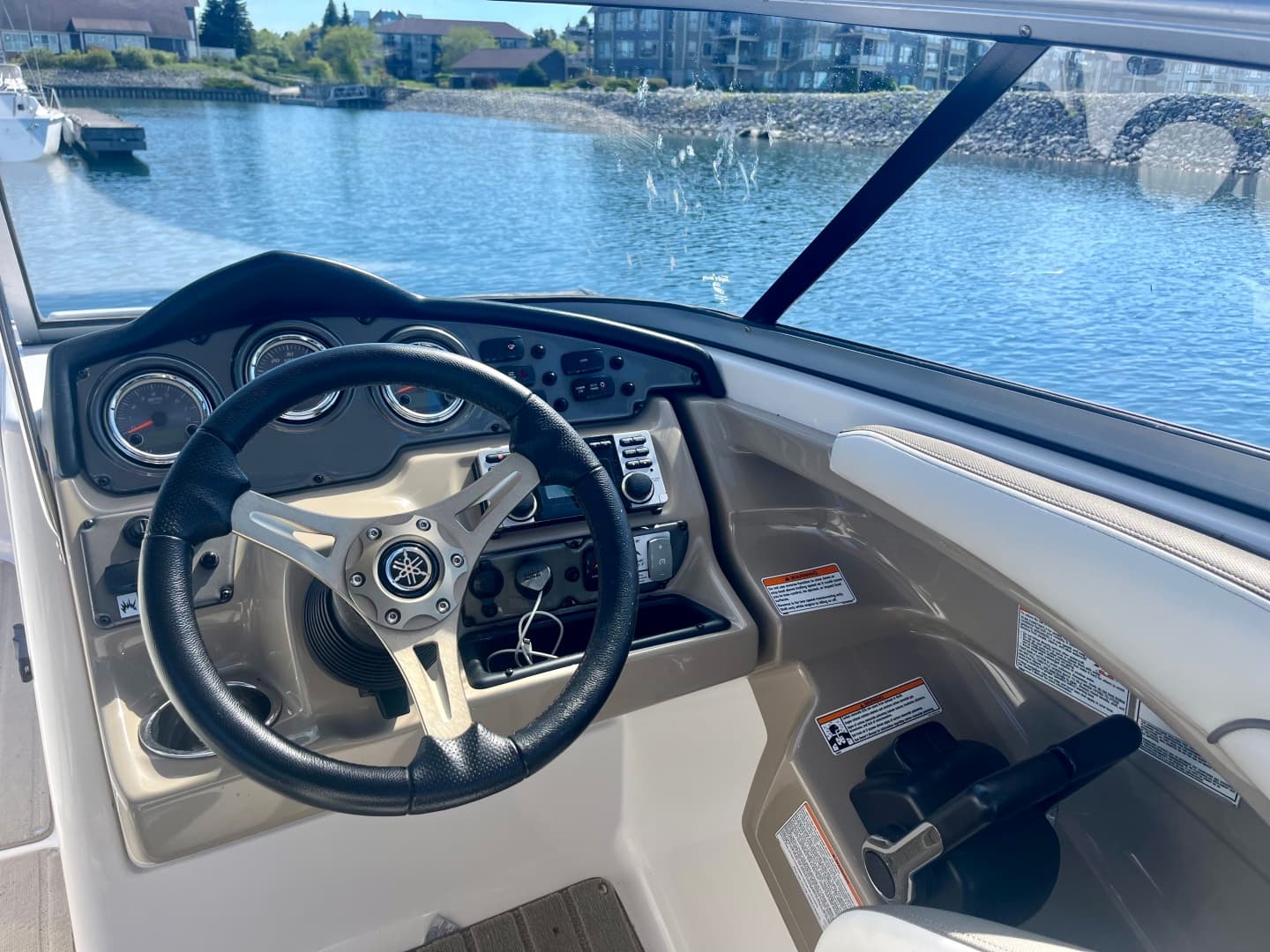2013 Yamaha Boats 242 Limited S 24