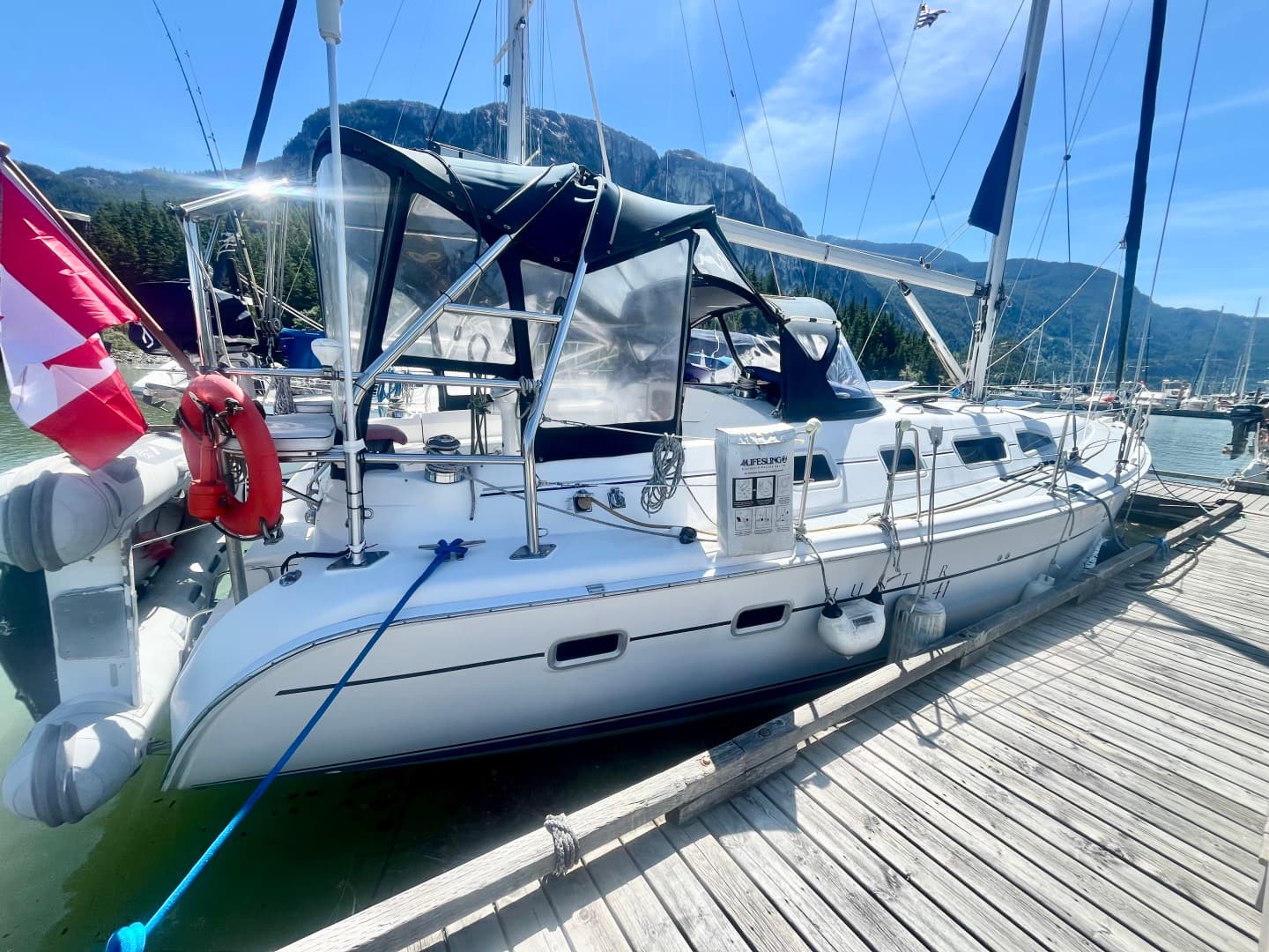 2005 Hunter  41 Aft Cabin