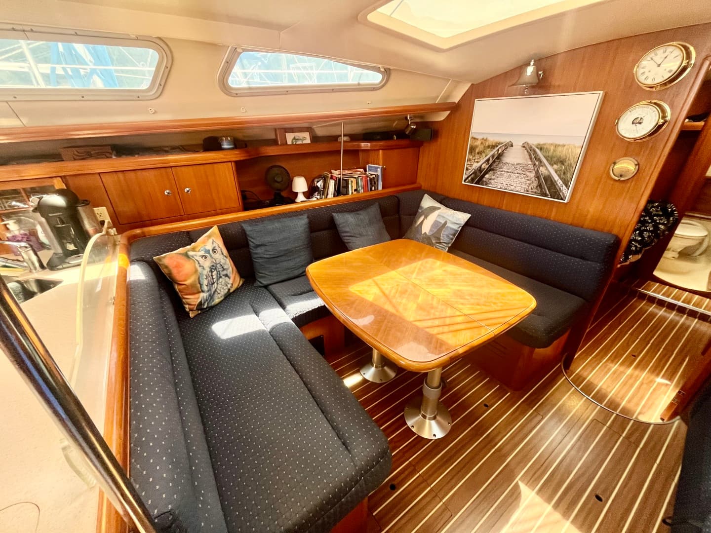 2005 Hunter  41 Aft Cabin