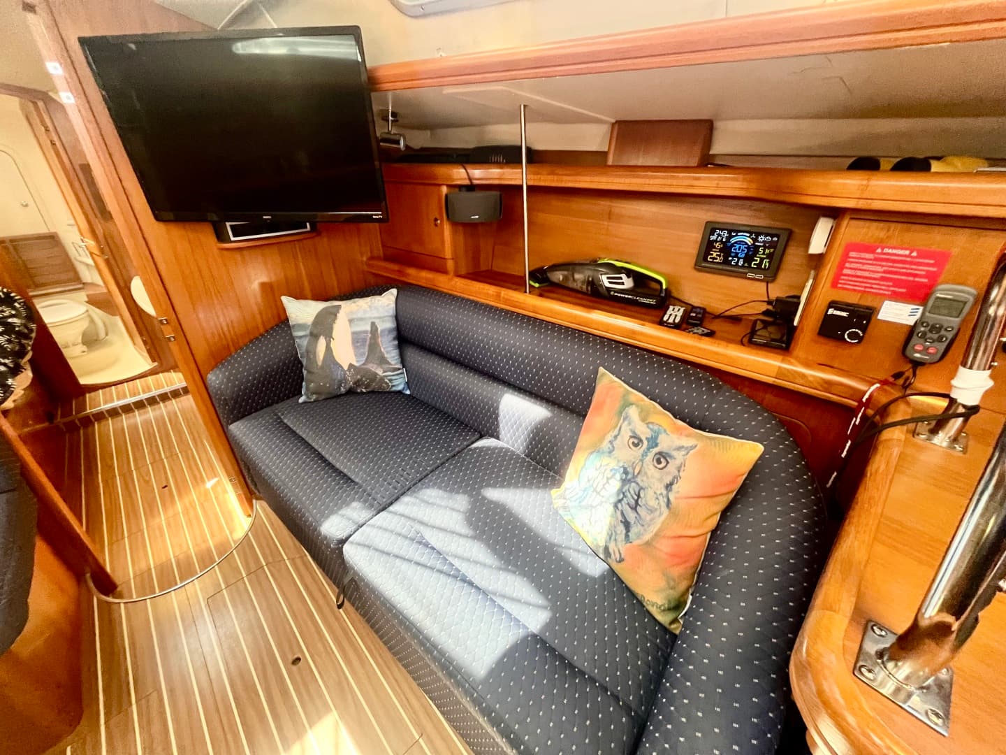 2005 Hunter  41 Aft Cabin