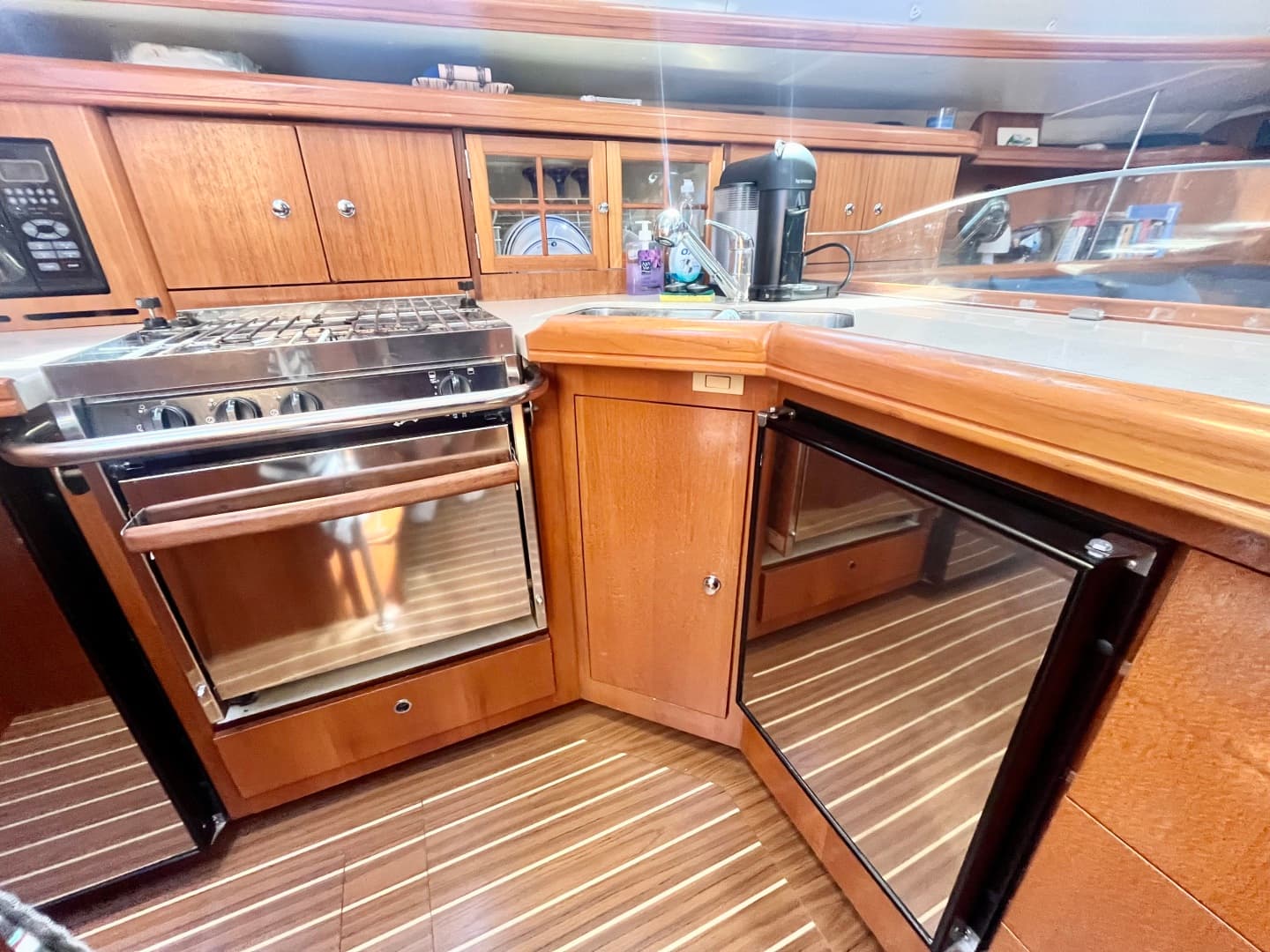 2005 Hunter  41 Aft Cabin