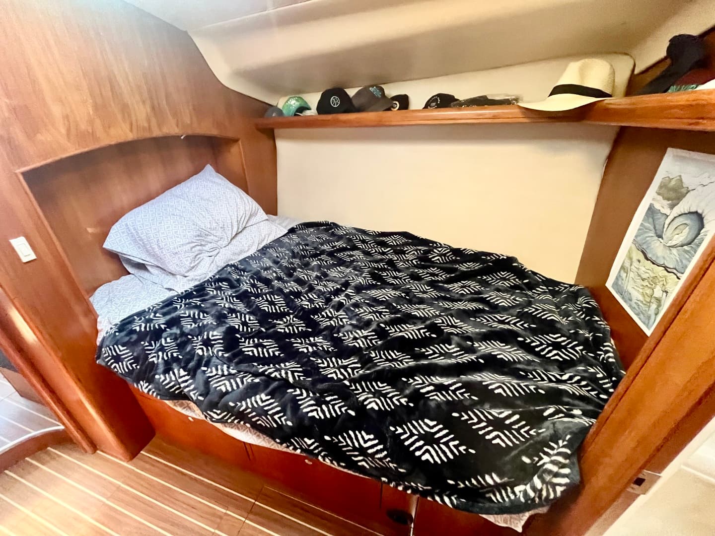 2005 Hunter  41 Aft Cabin