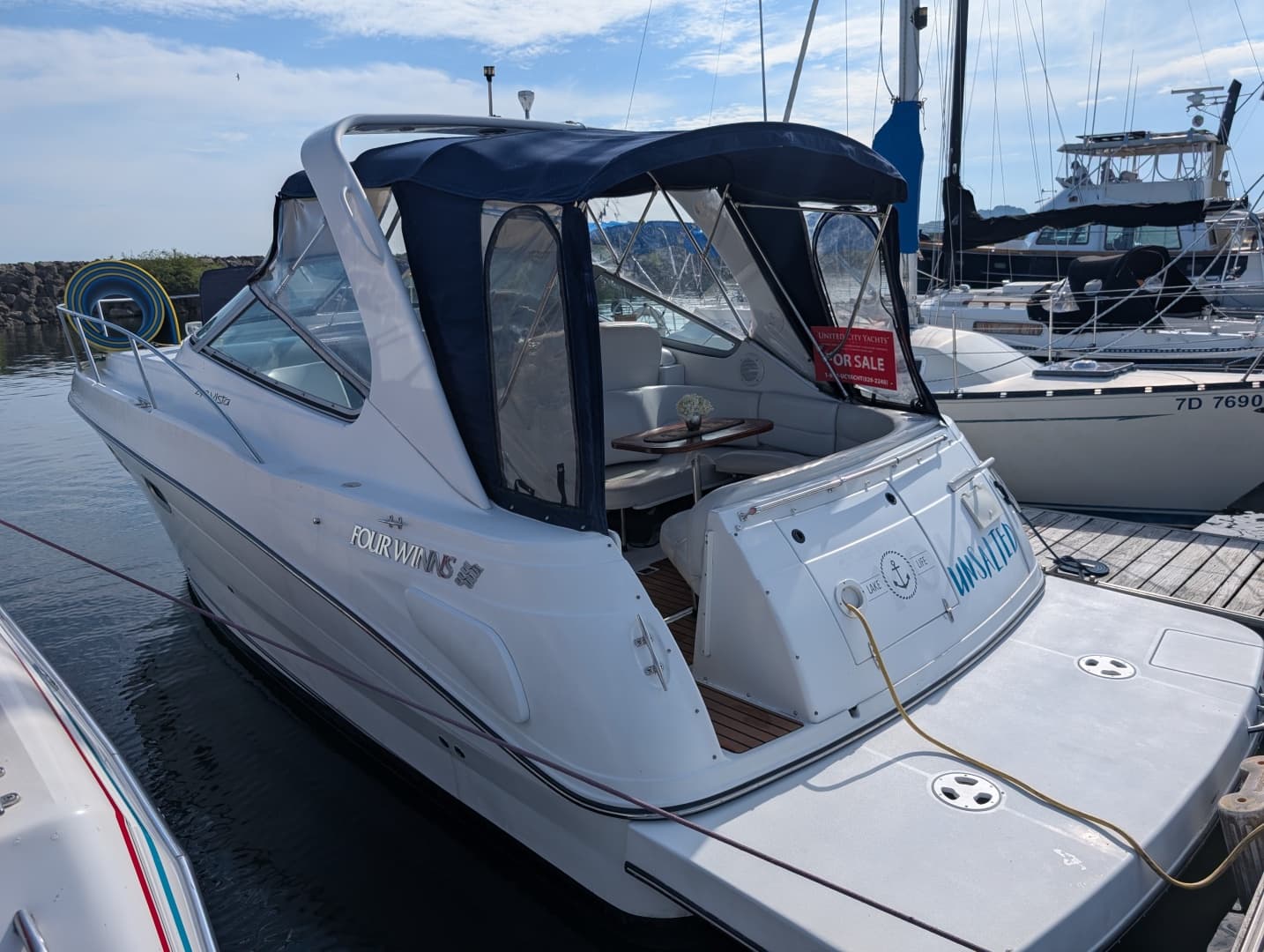 2000 Four Winns 298 Vista 29