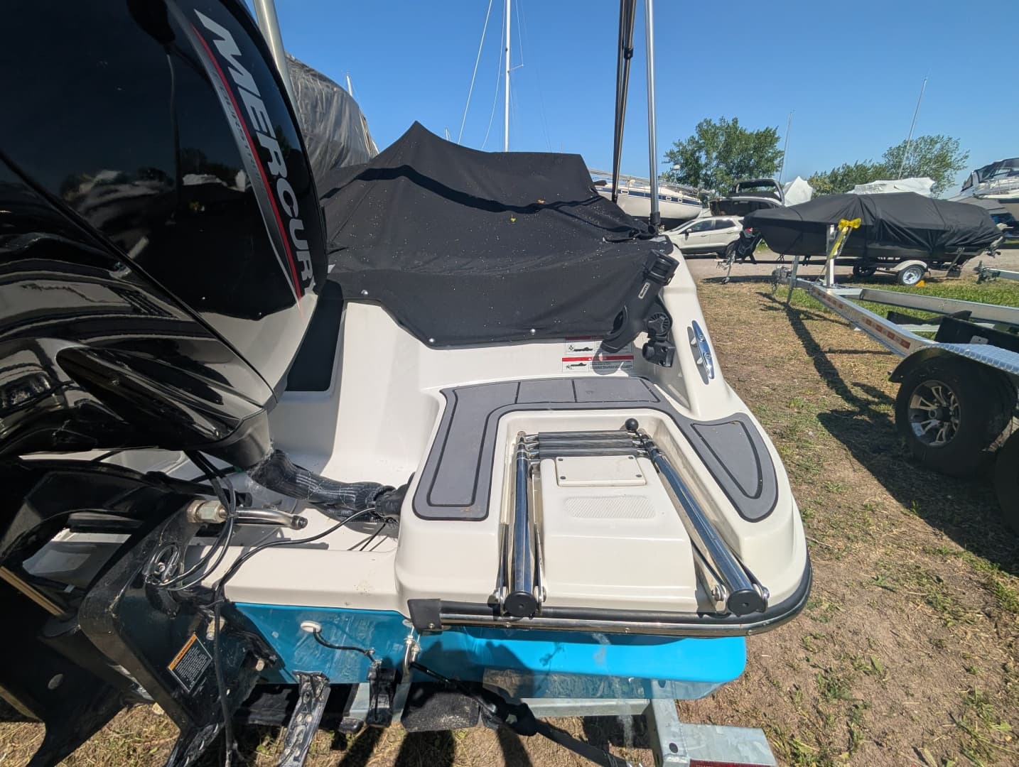 2023 Bayliner Element M17