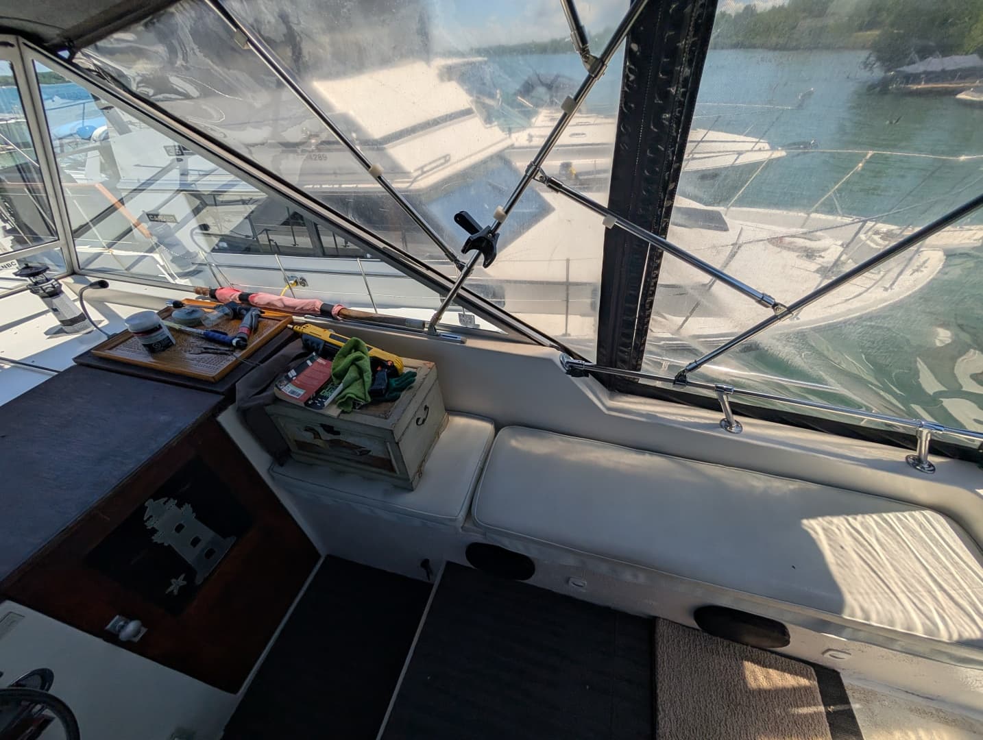 1977 Trojan 36 Tri-Cabin 36