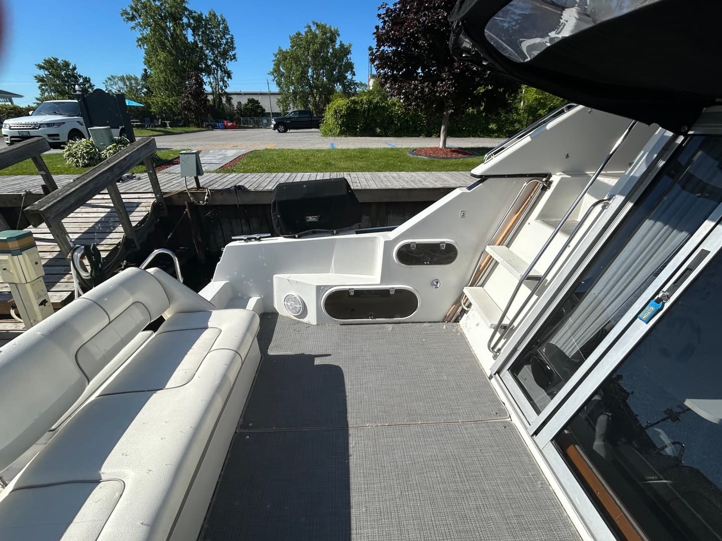 1990 Carver 380 Santego