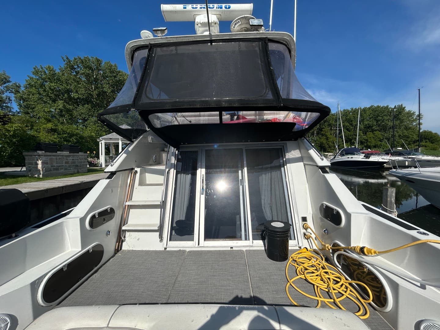 1990 Carver 380 Santego