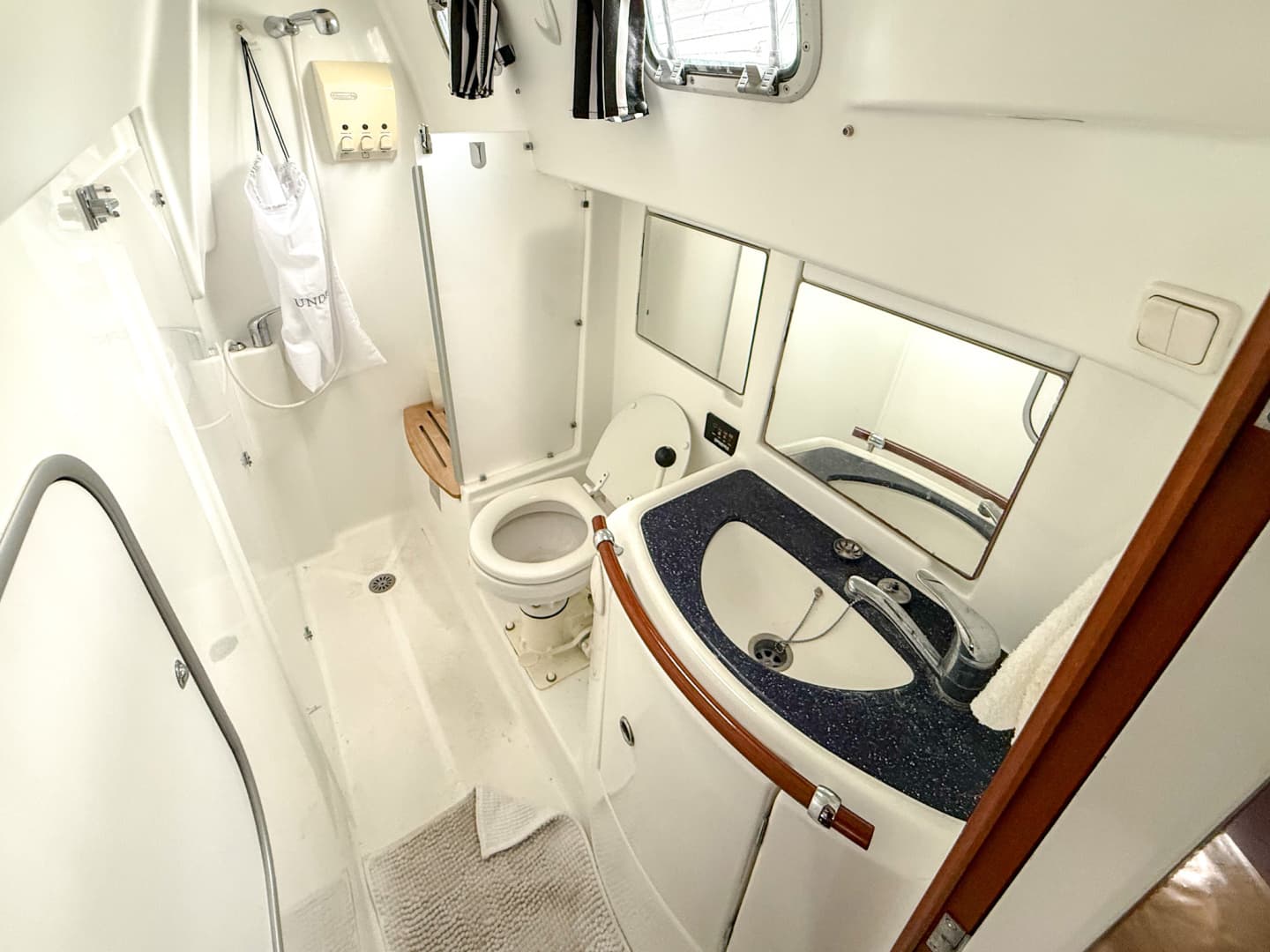 2005 Beneteau  Oceanis Clipper 423