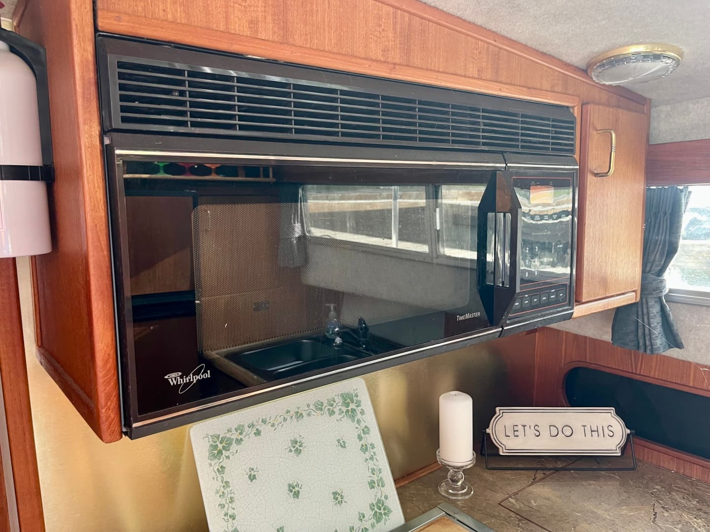 1990 Bayliner 3888 Motoryacht 38