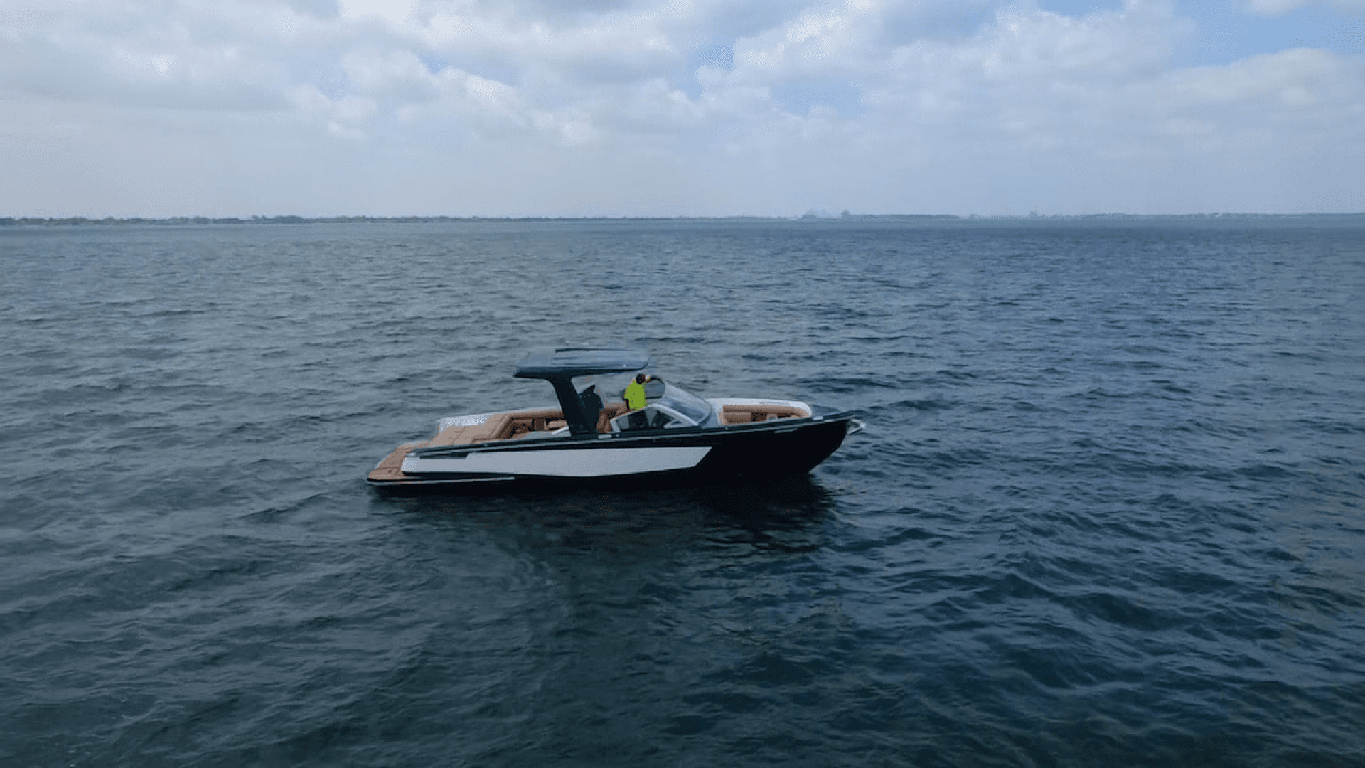 2021 Aviara AV32 32