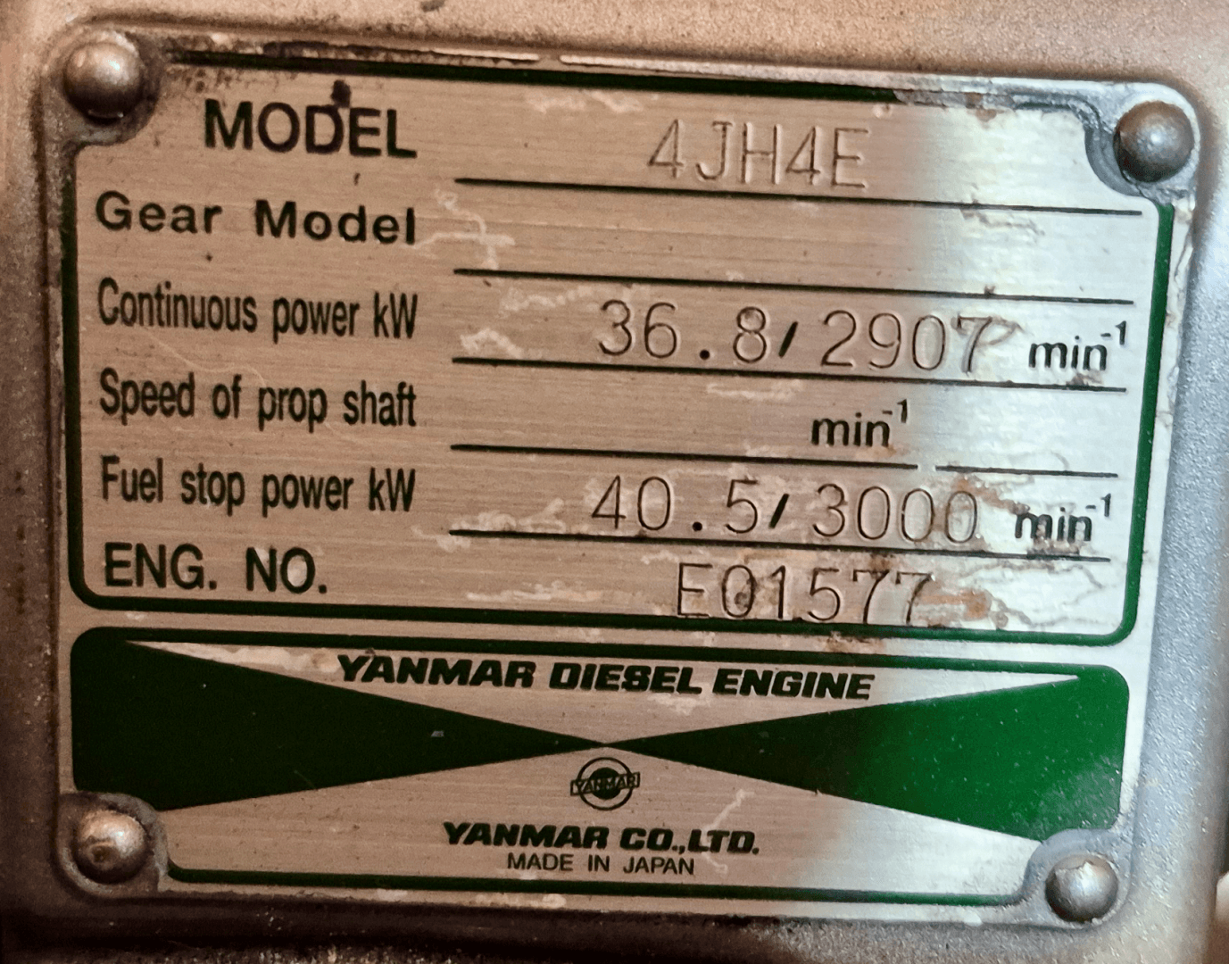 2006 Hunter 410 Deck Salon