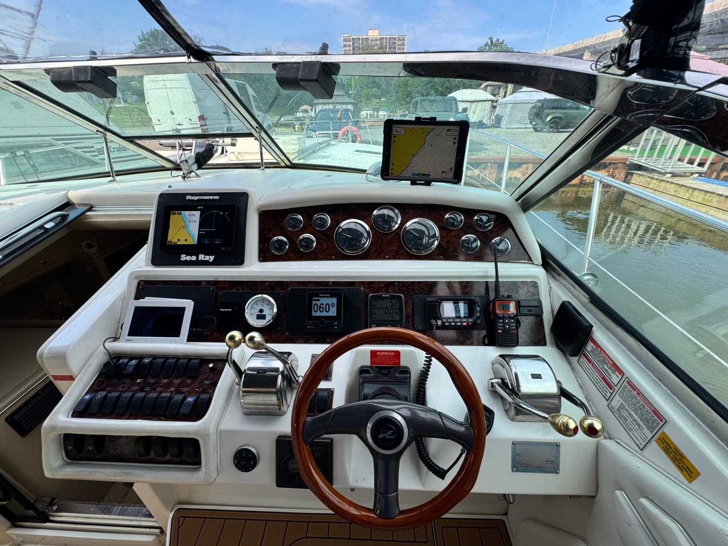 1998 Sea Ray 400 Express