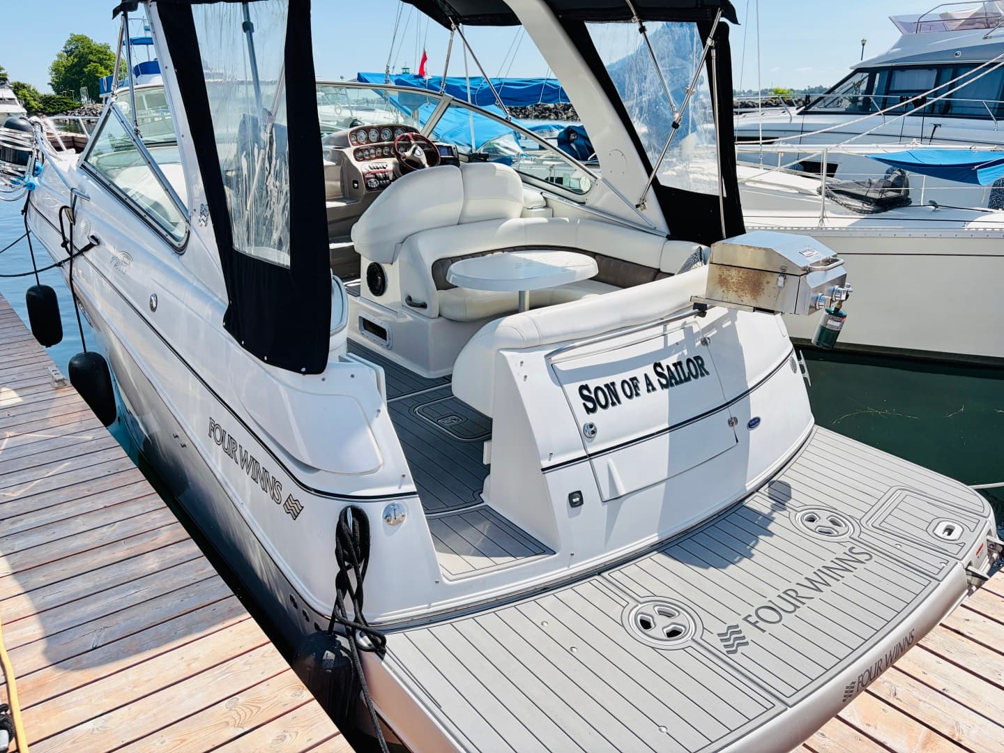 2006 Four Winns 288 Vista