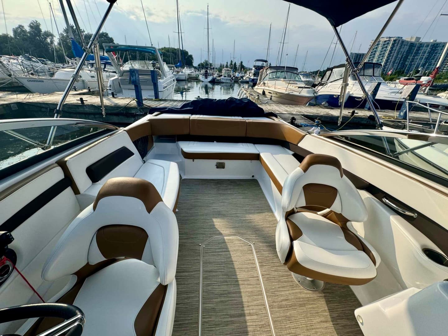 2022 Four Winns H260