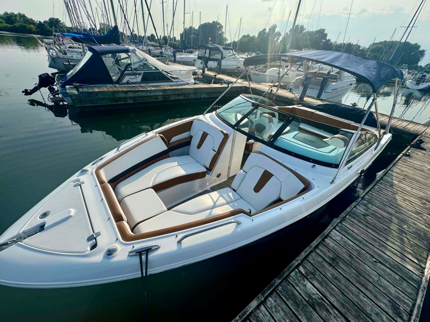 2022 Four Winns H260
