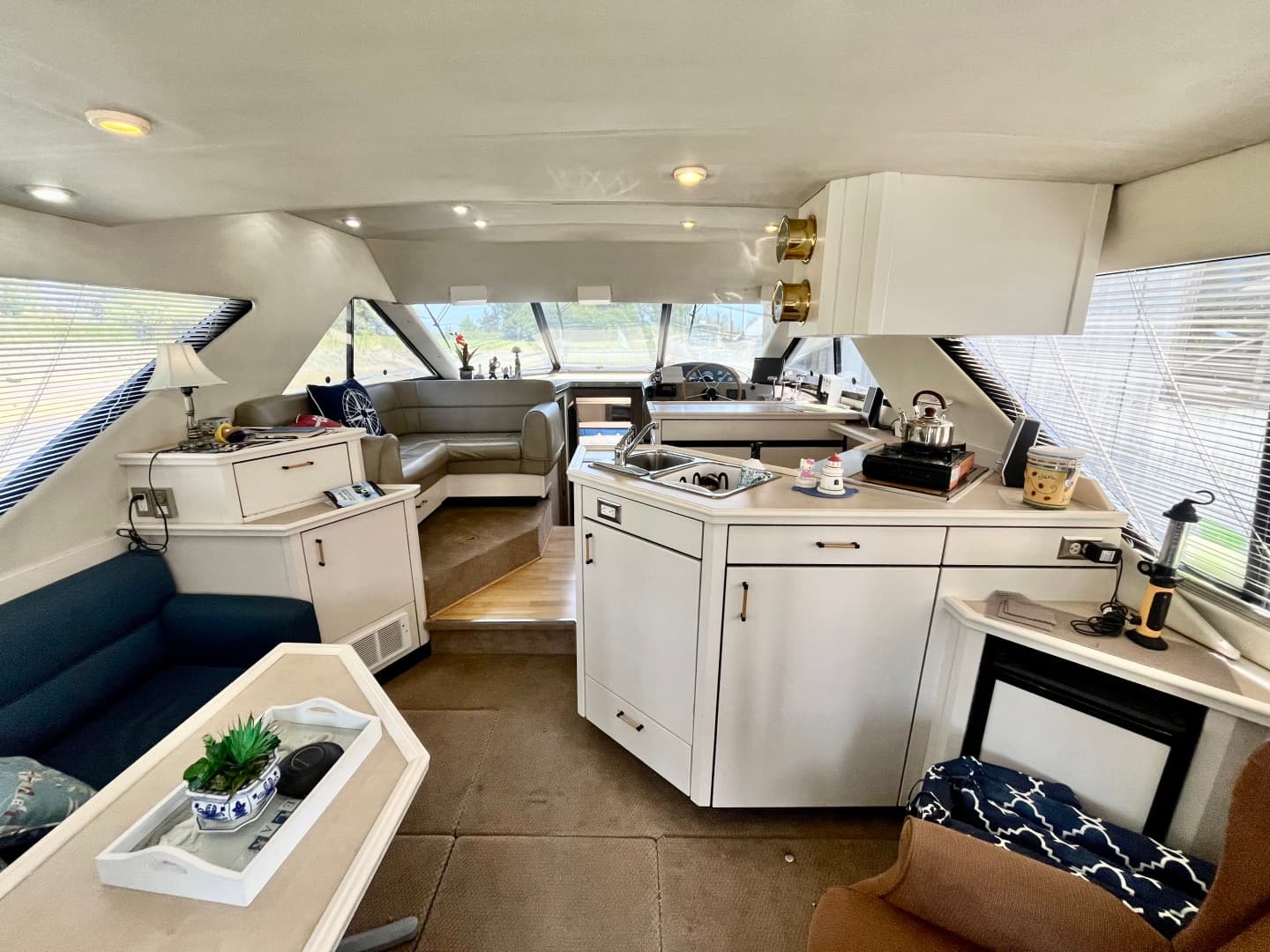 1996 Bayliner 3988 39