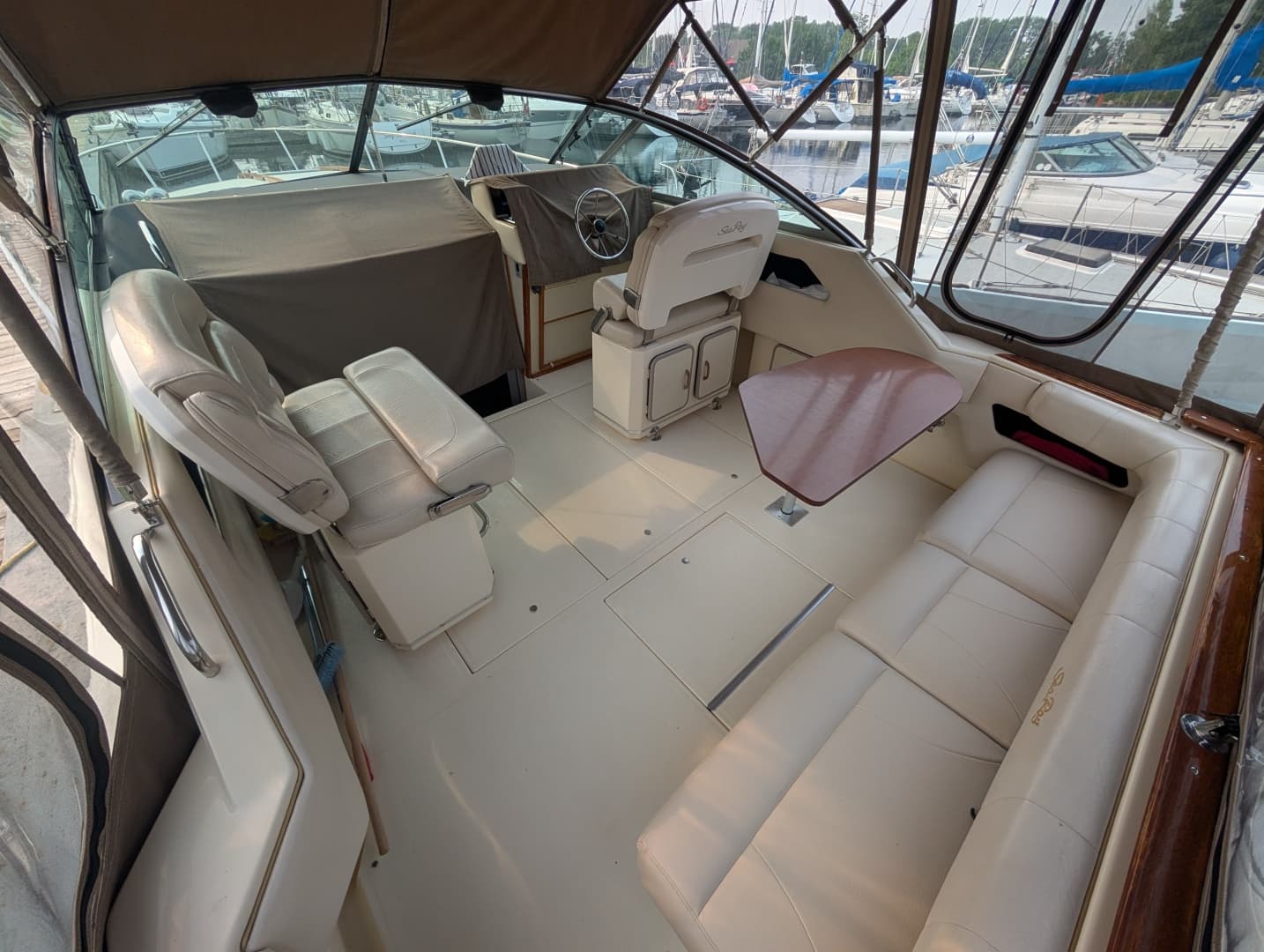 1986 Sea Ray 300 Weekender 30