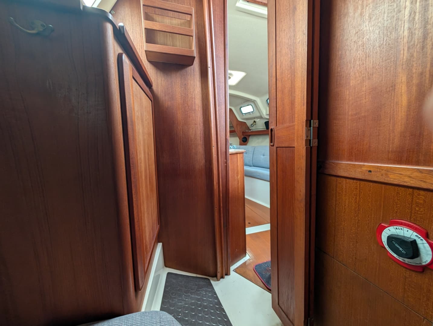 1990 Hunter 28