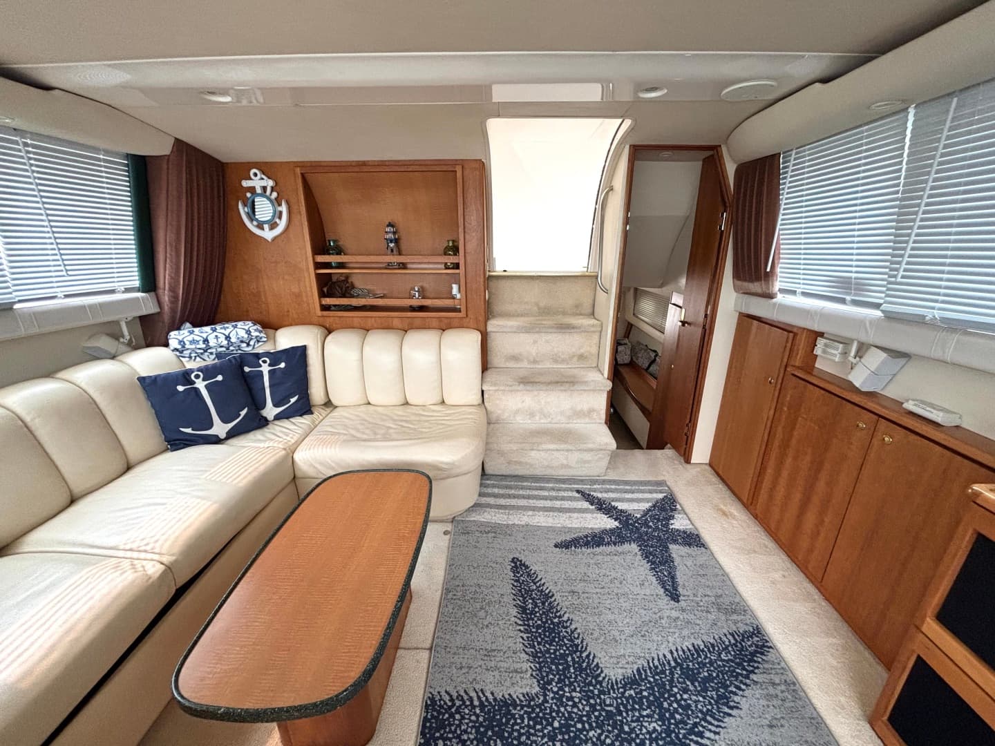 2000 Silverton 422 Motor Yacht