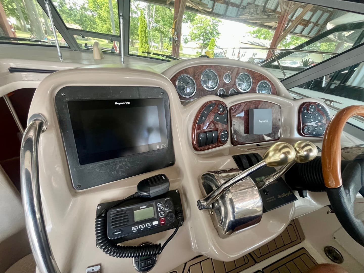 2003 Sea Ray 320 Sundancer