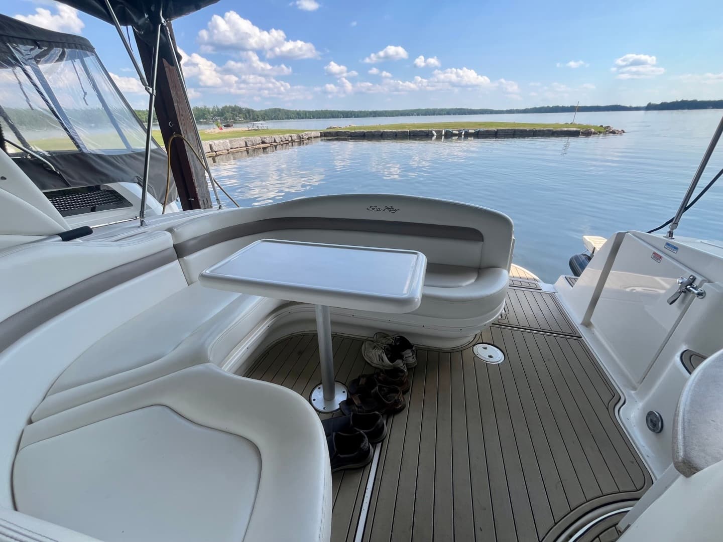 2003 Sea Ray 320 Sundancer