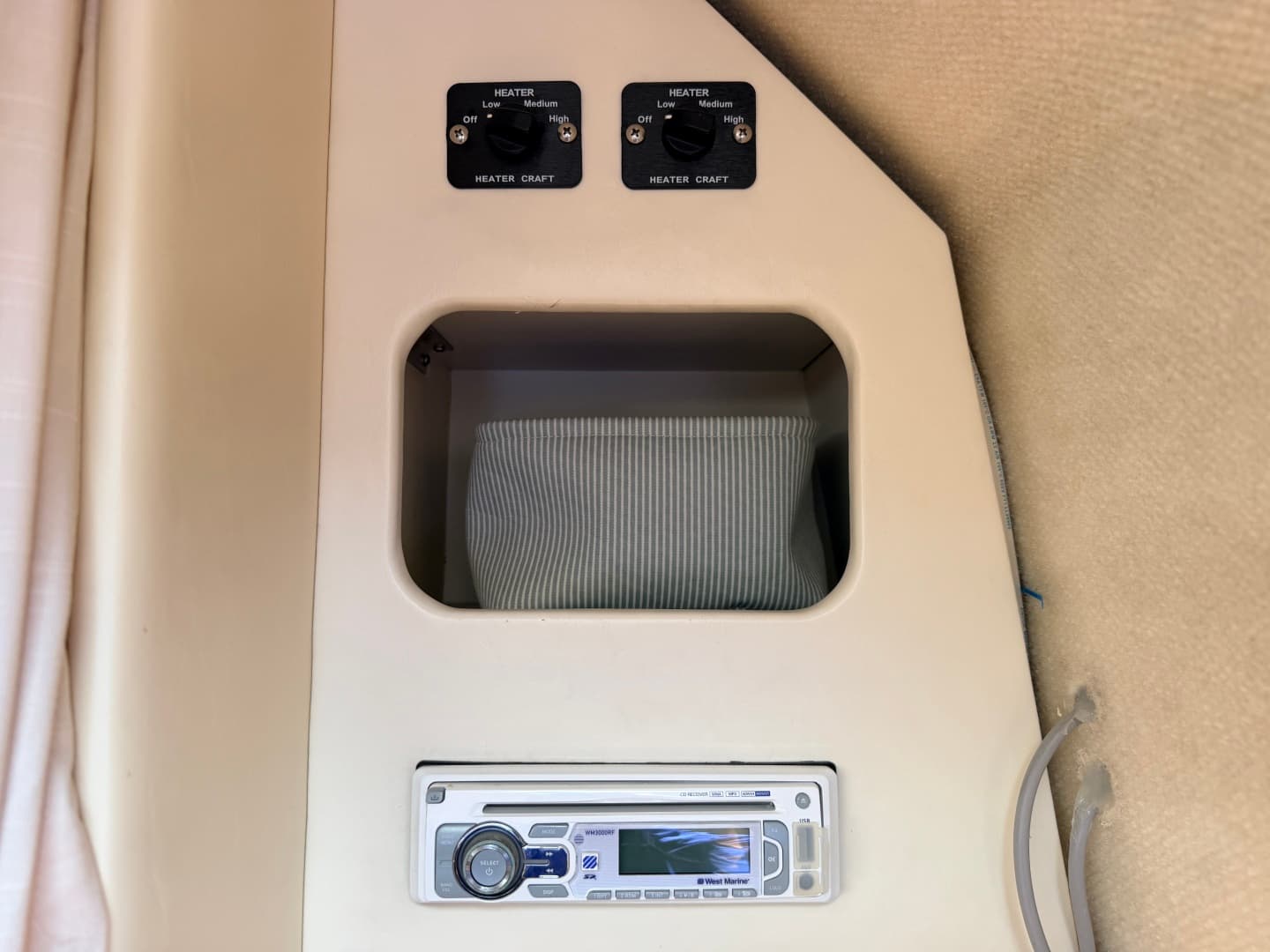 2000 Bayliner 3055 Ciera