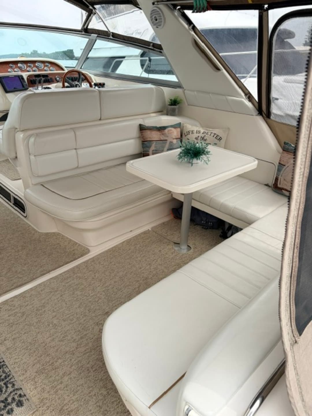 1997 Sea Ray Sundancer 330