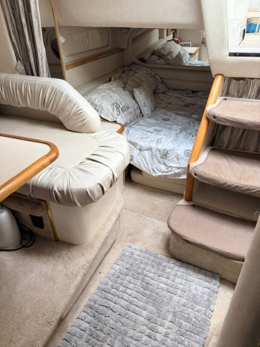 1997 Sea Ray Sundancer 330