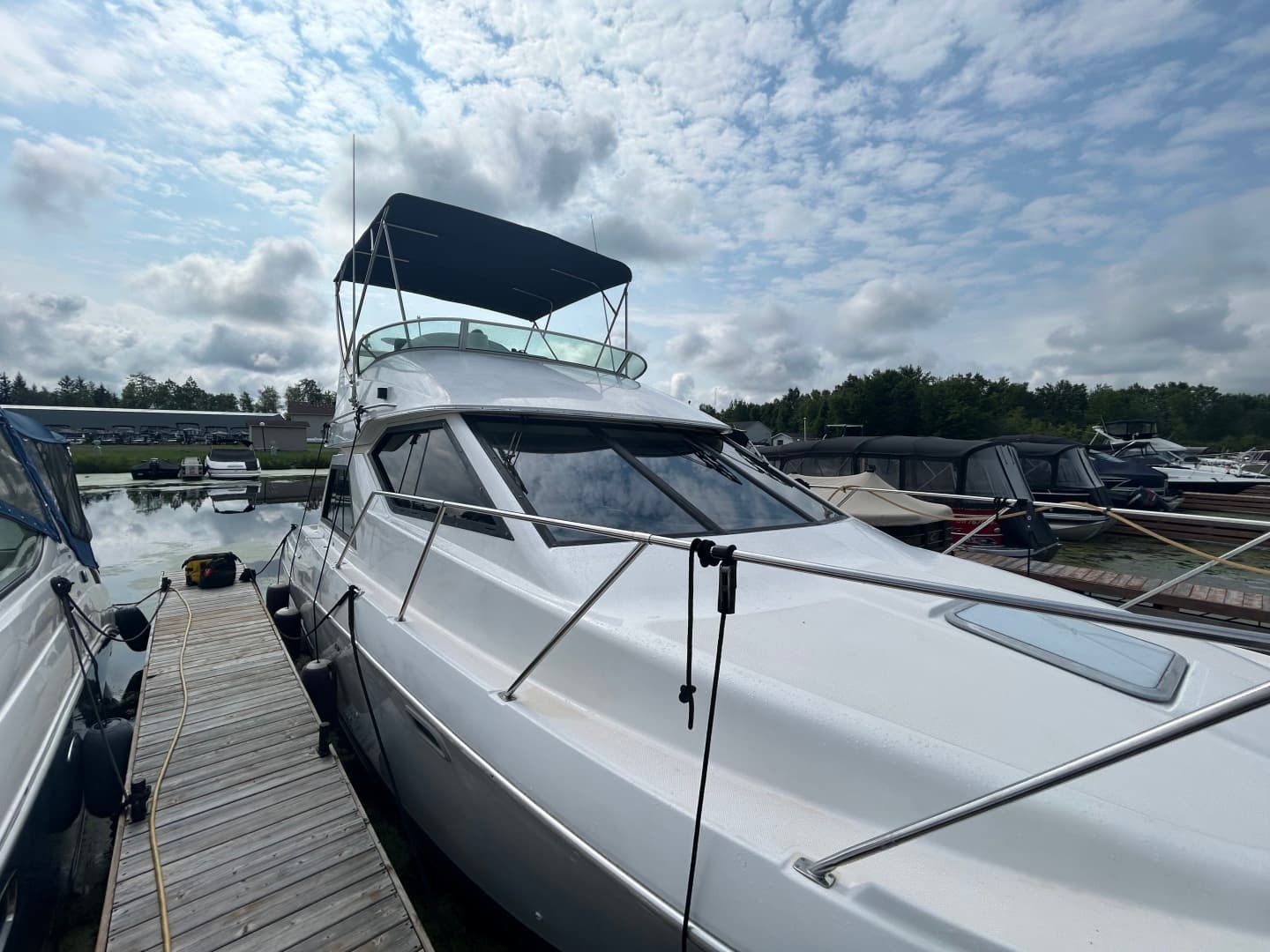 2001 Bayliner  3258