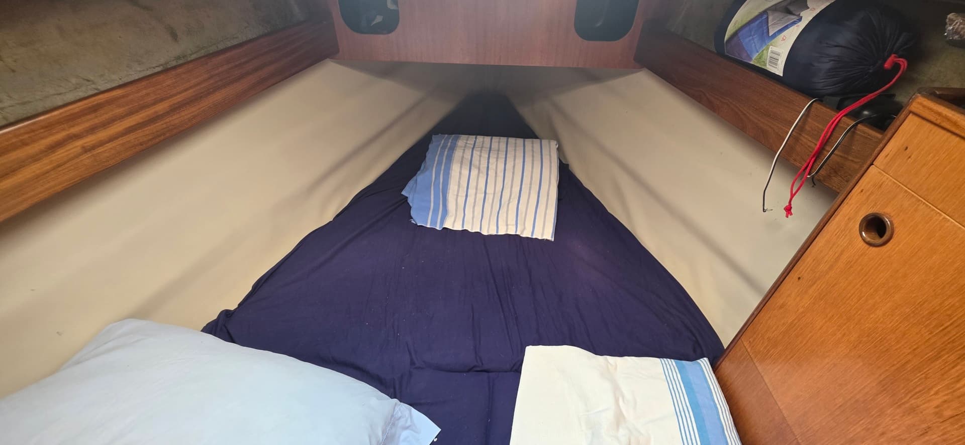 1985 Beneteau First 305