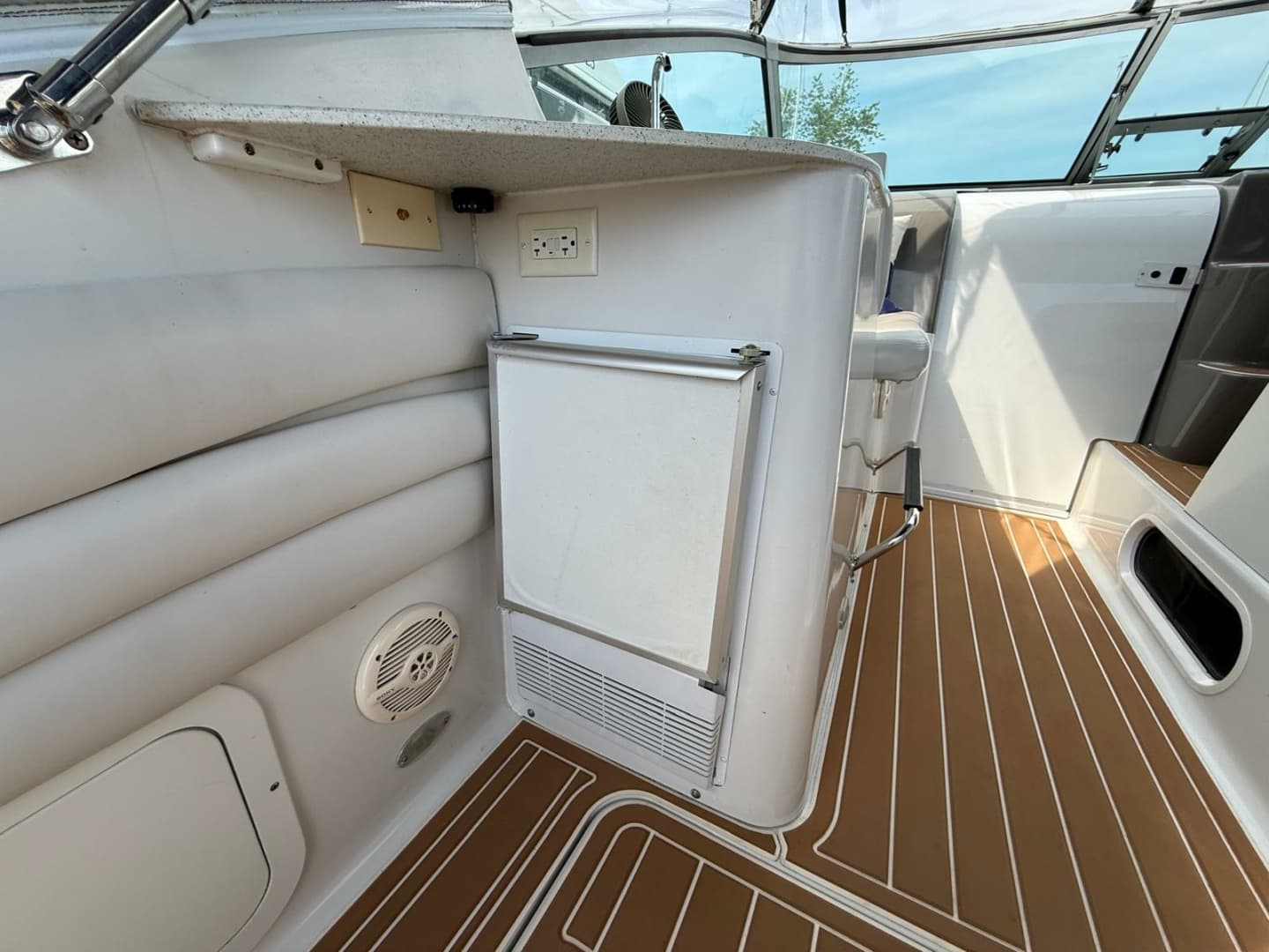 2001 Four Winns  328 Vista