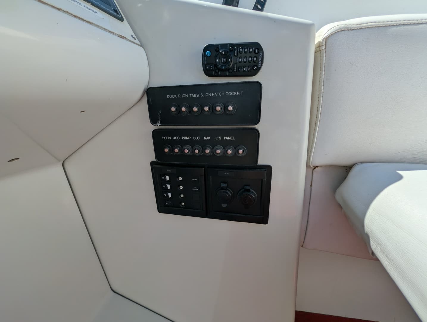 1988 Chris Craft 375 Stinger