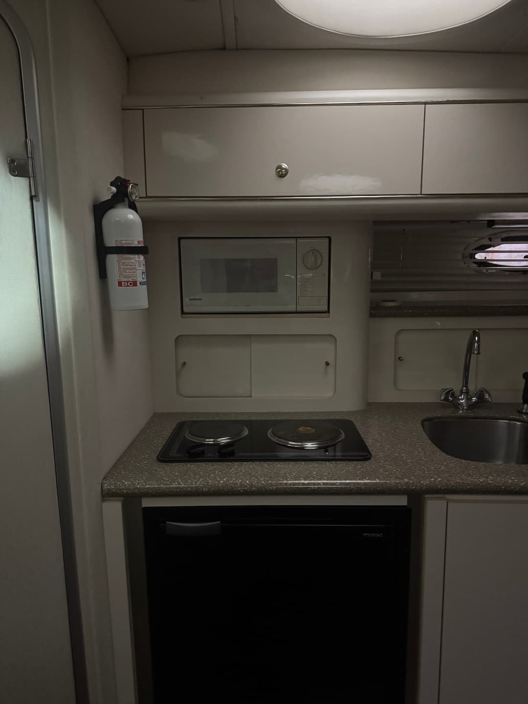 1999 Maxum 3700 SCR
