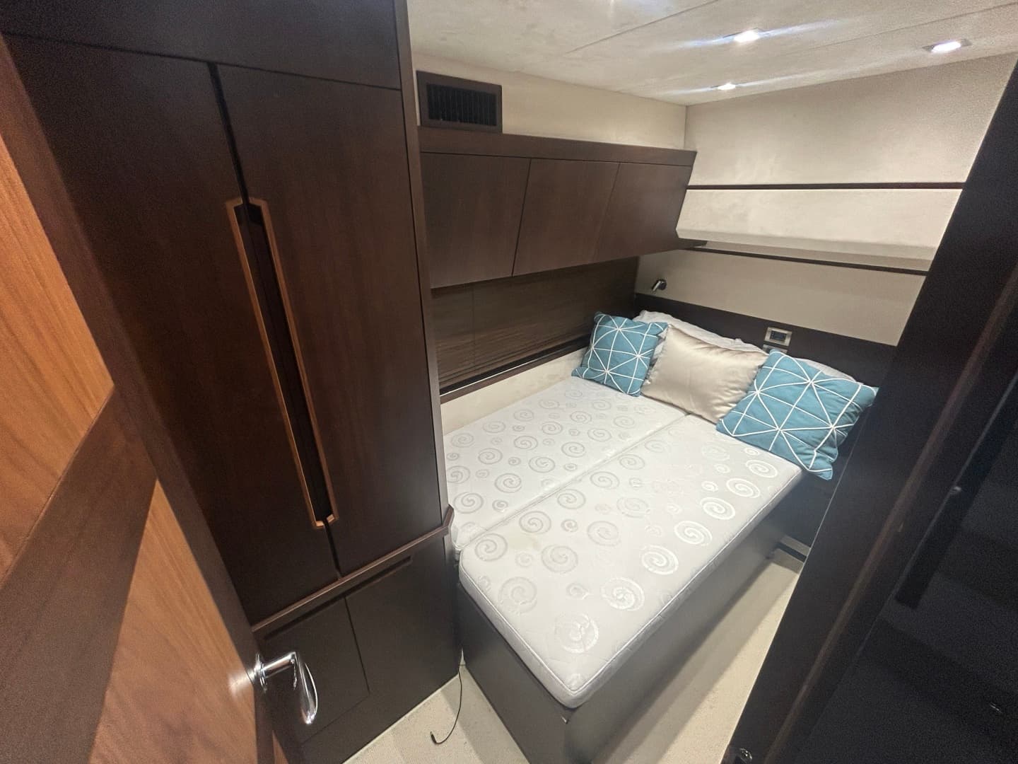 2018 Galeon 560 Sky 56