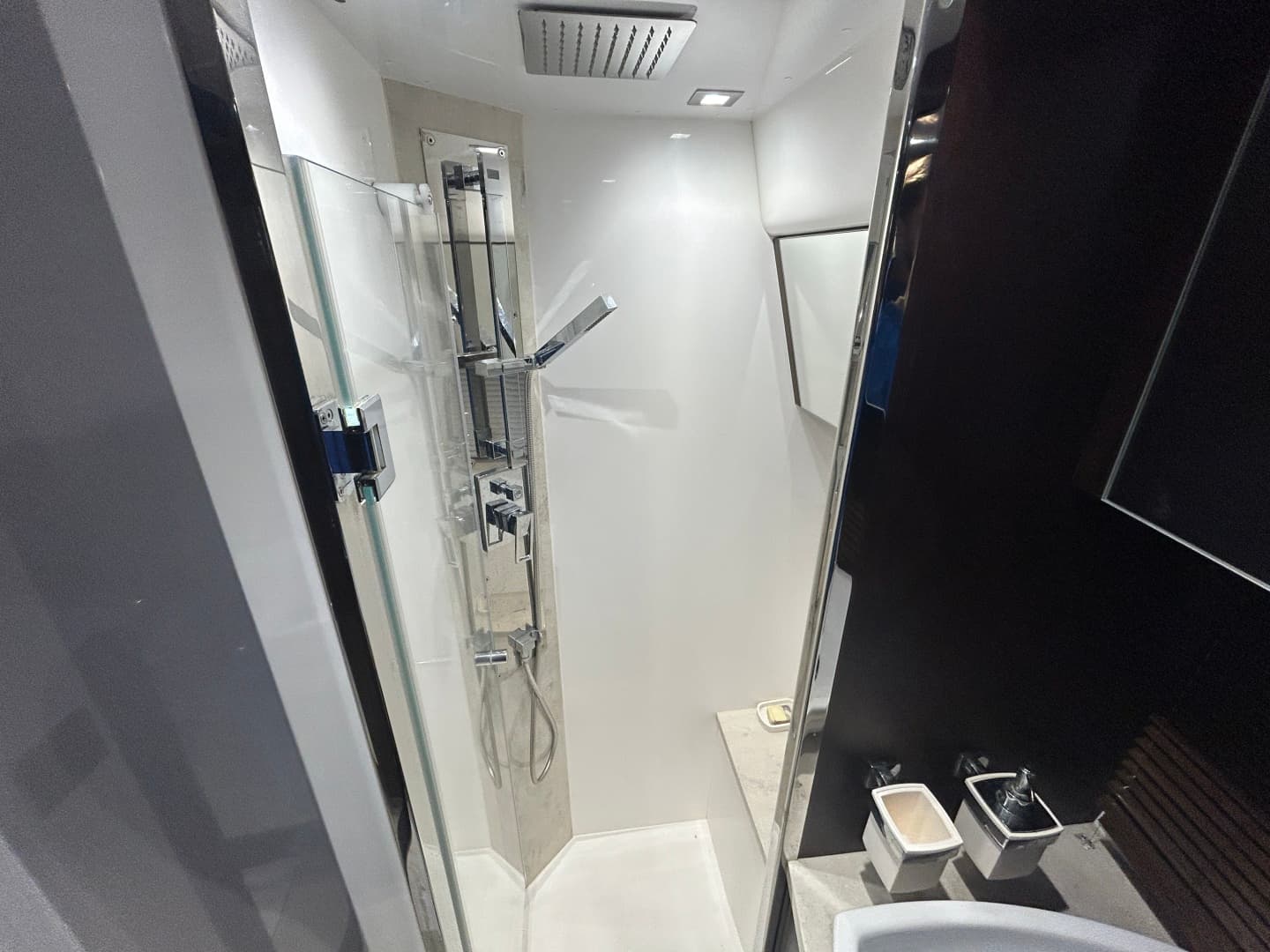 2018 Galeon 560 Sky 56
