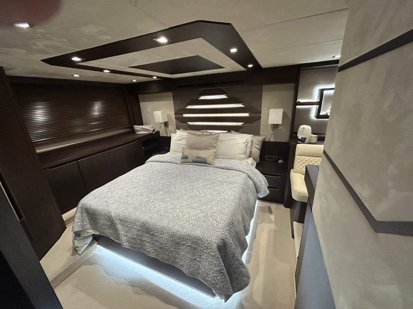 2018 Galeon 560 Sky 56