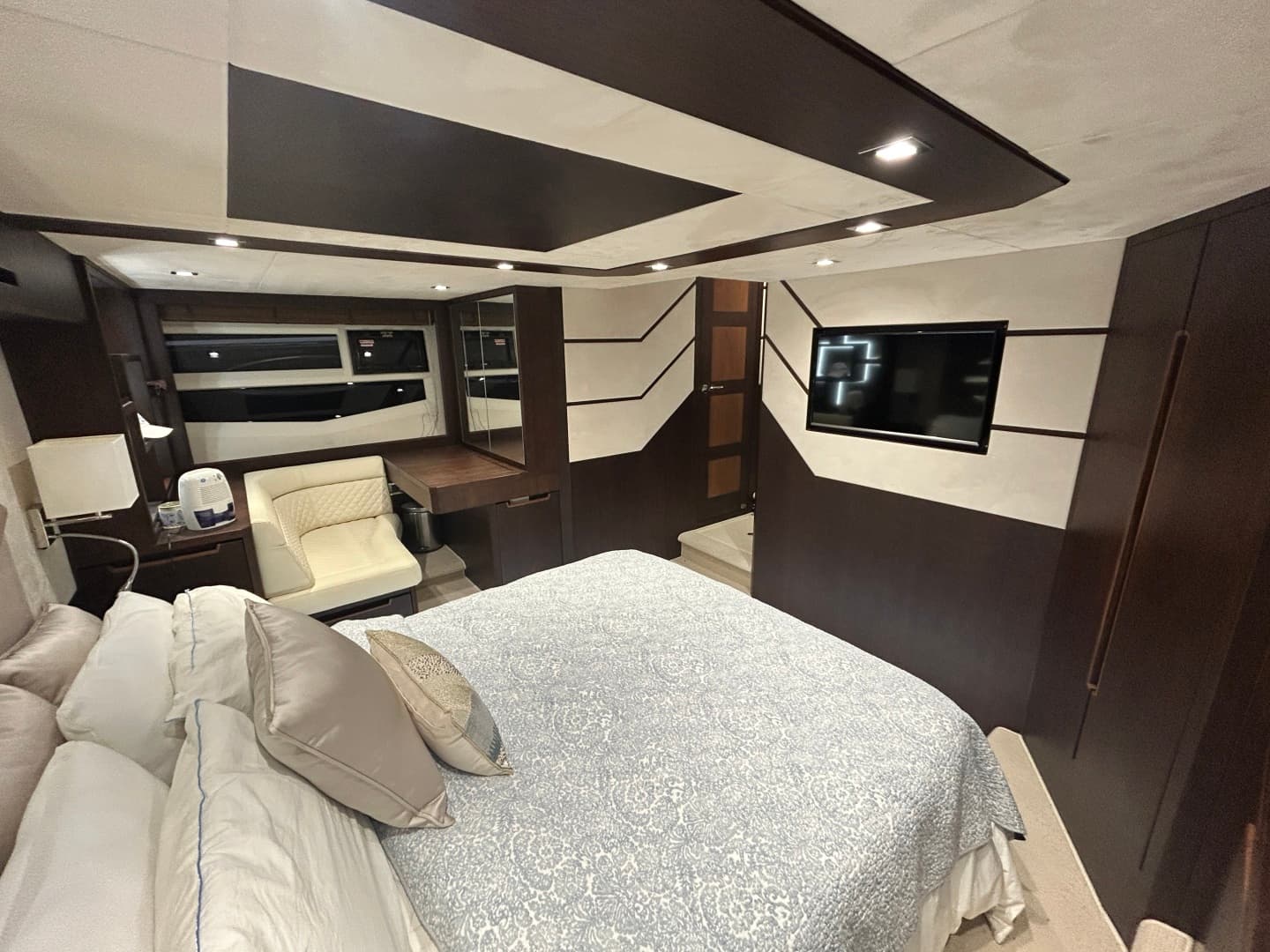 2018 Galeon 560 Sky 56