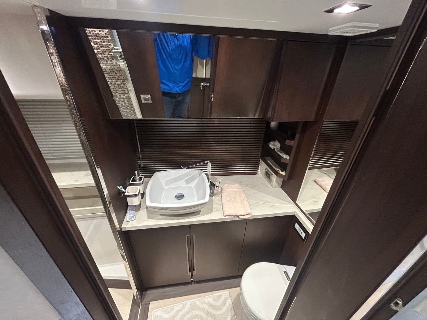 2018 Galeon 560 Sky 56