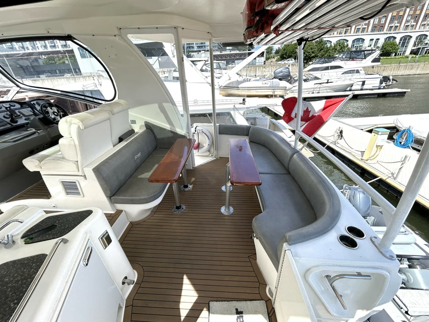 2007 Cruisers Yachts 455
