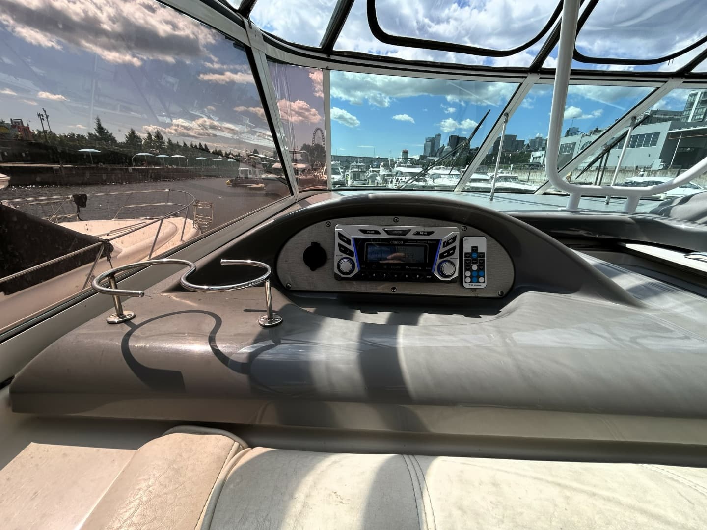 2007 Cruisers Yachts 455