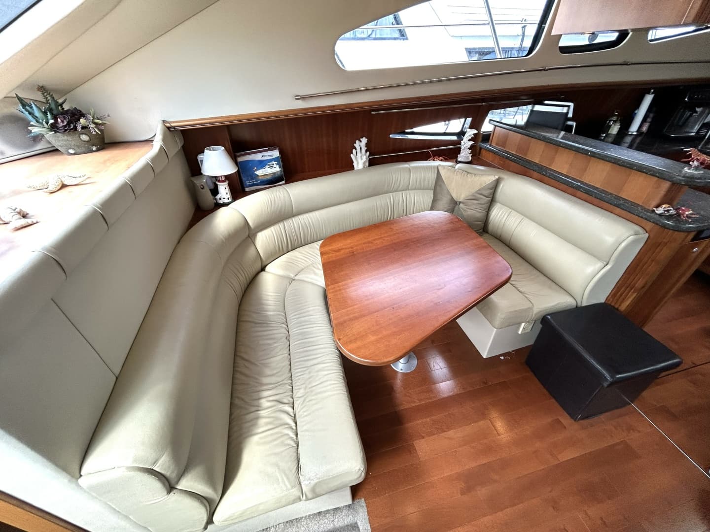 2007 Cruisers Yachts 455