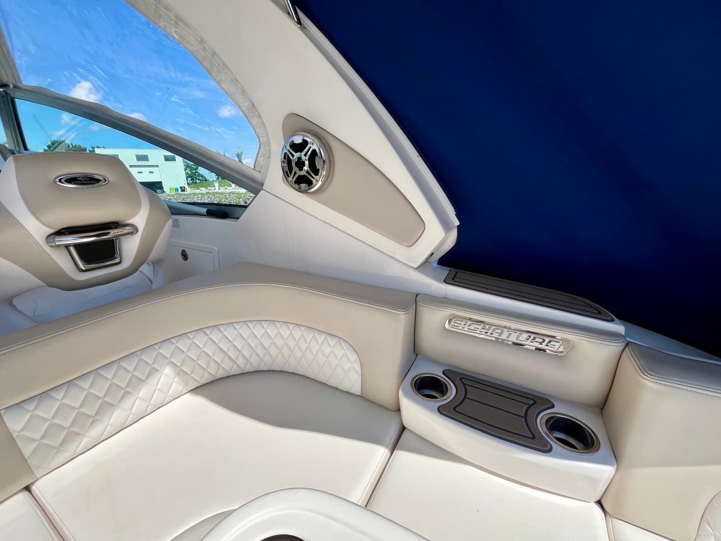 2012 Chaparral 330 Signature