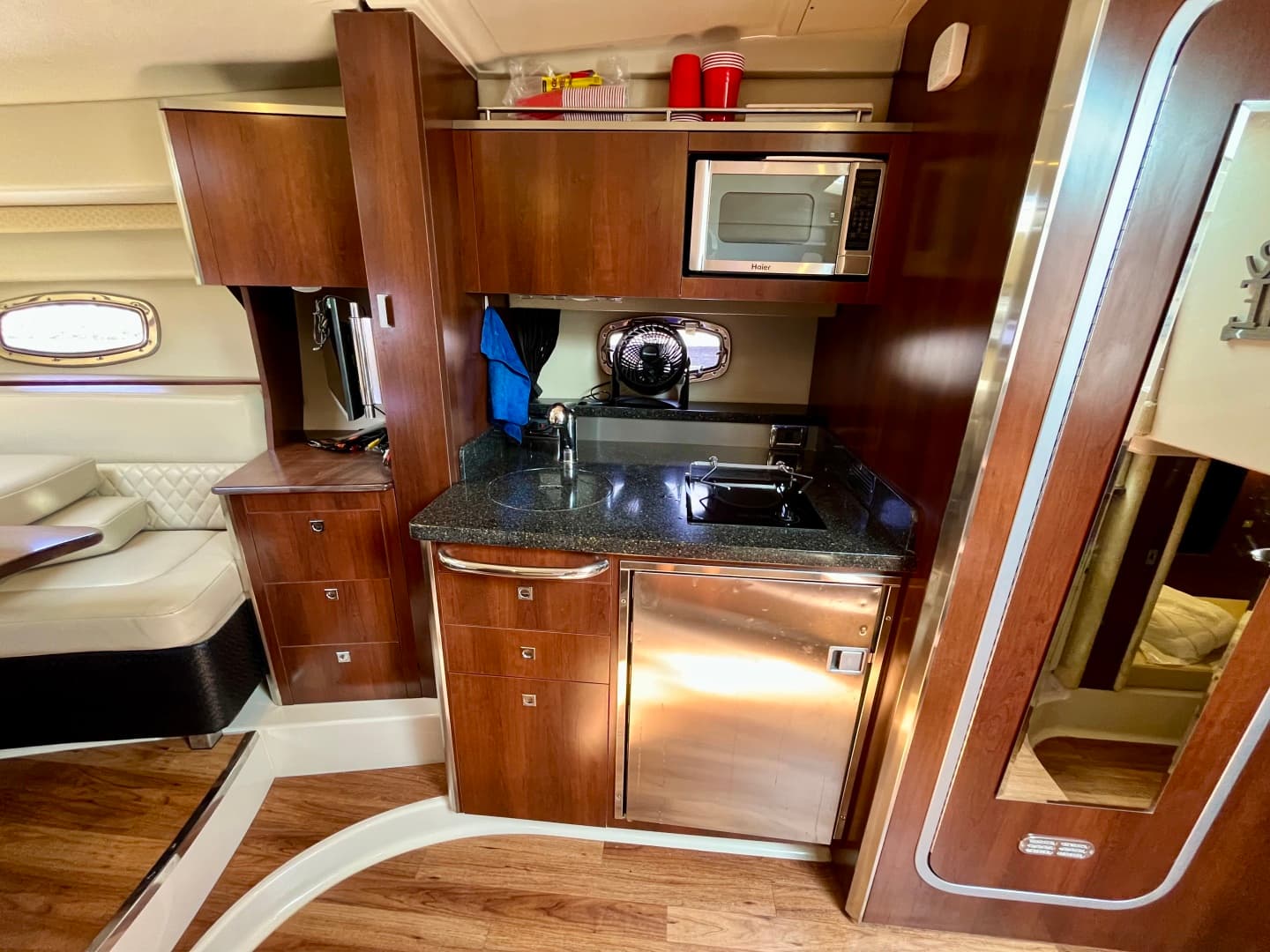 2012 Chaparral 330 Signature