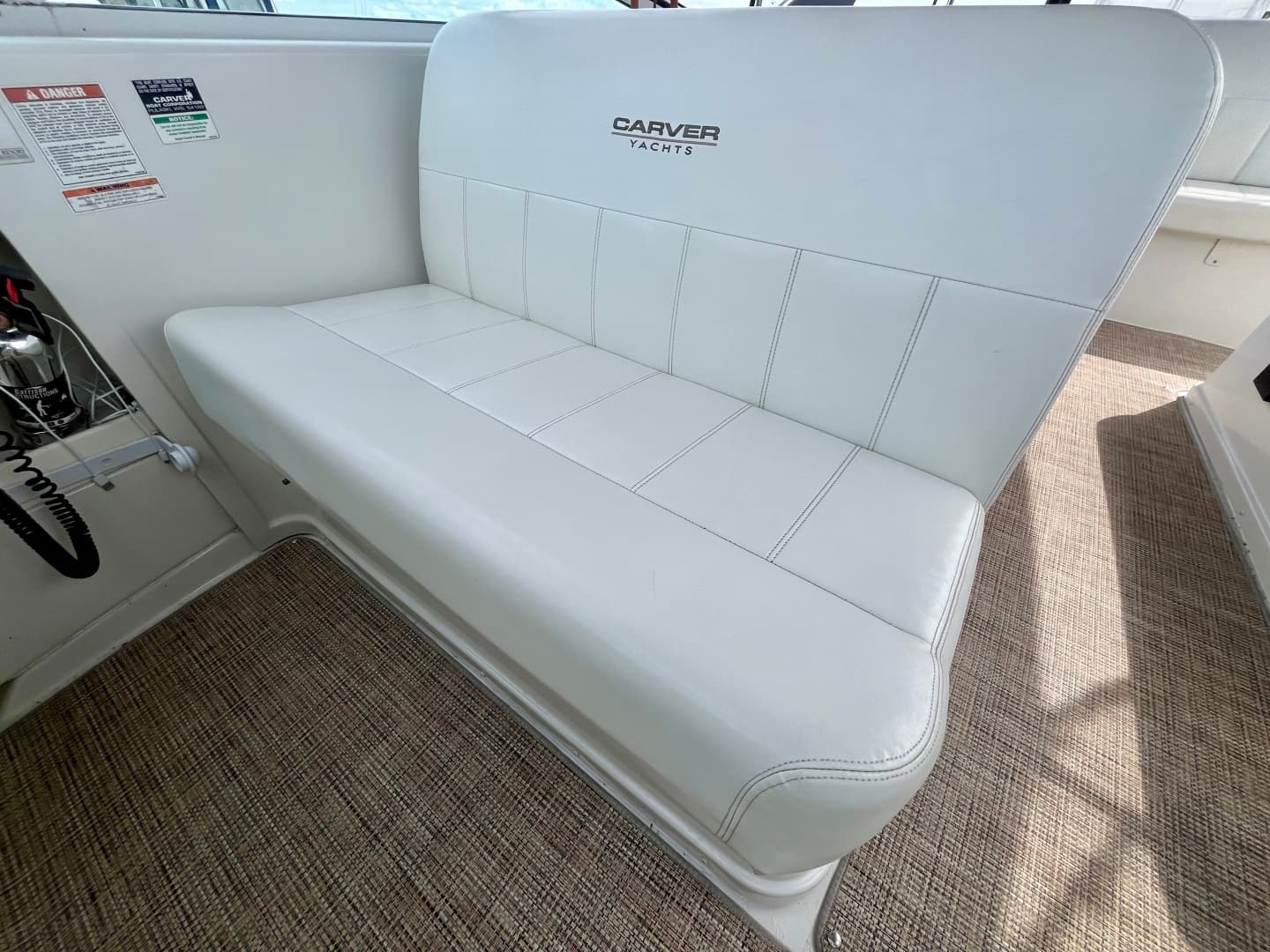 1999 Carver 350 Mariner 35