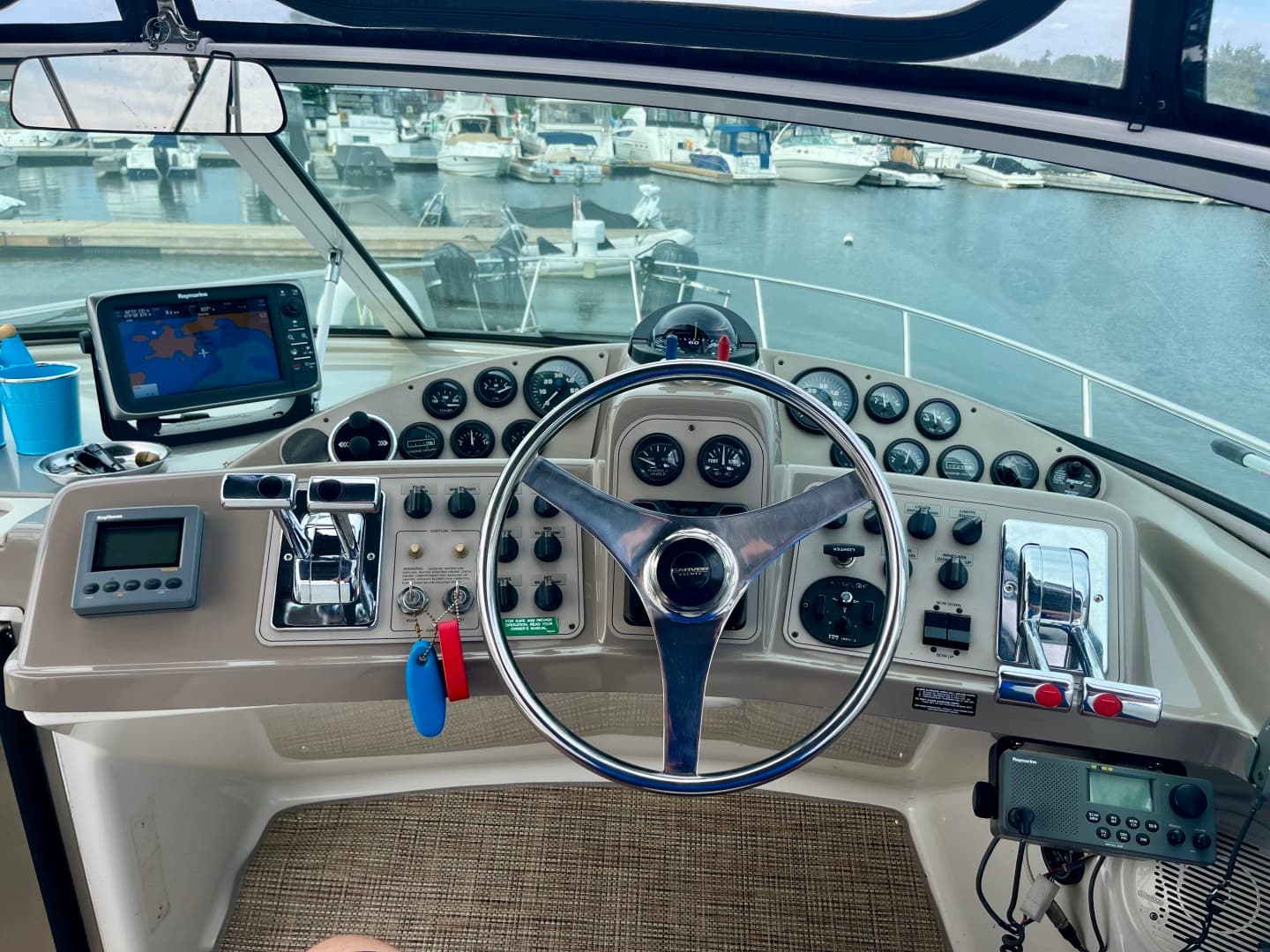 1999 Carver 350 Mariner 35