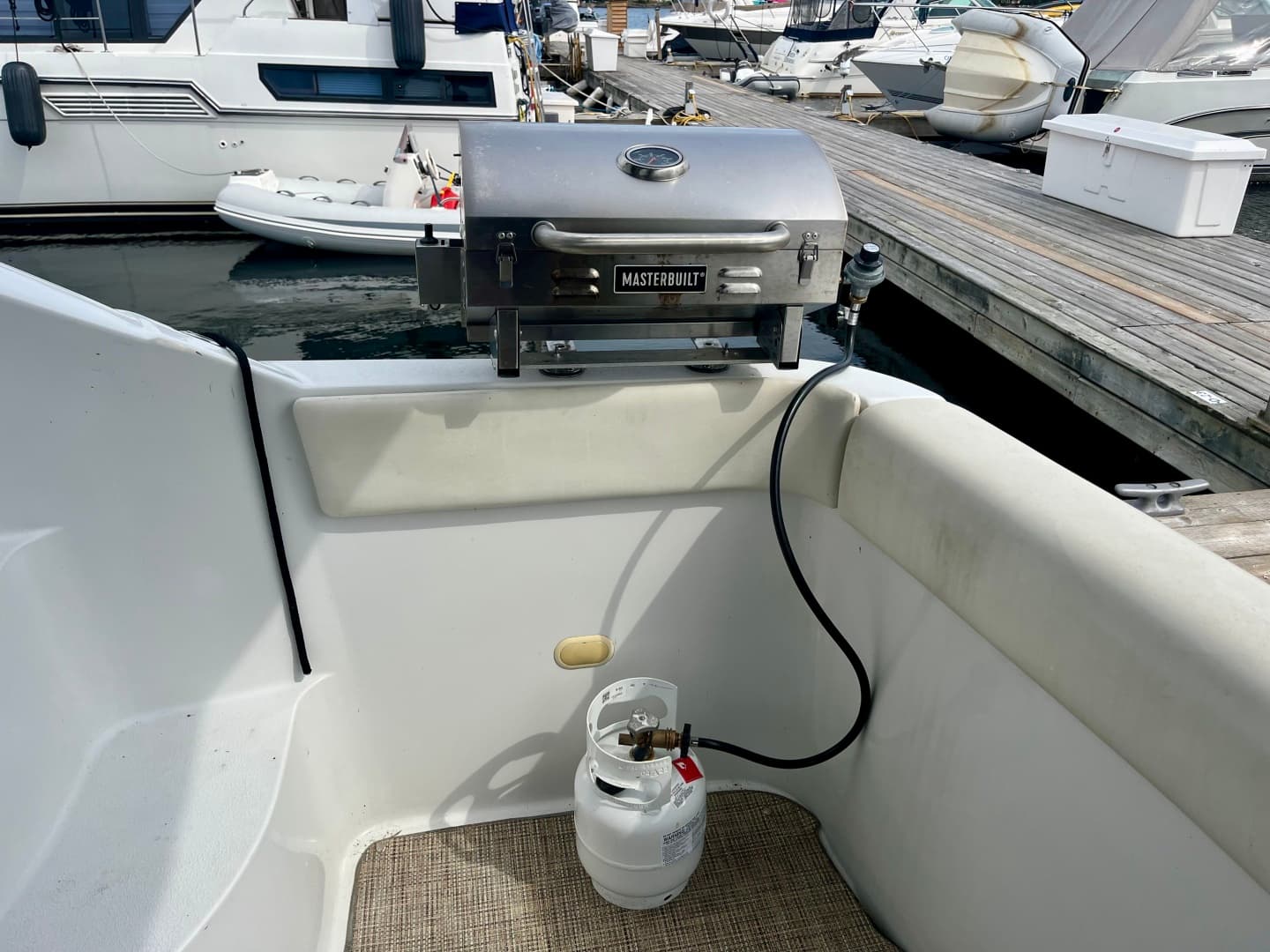 1999 Carver 350 Mariner 35