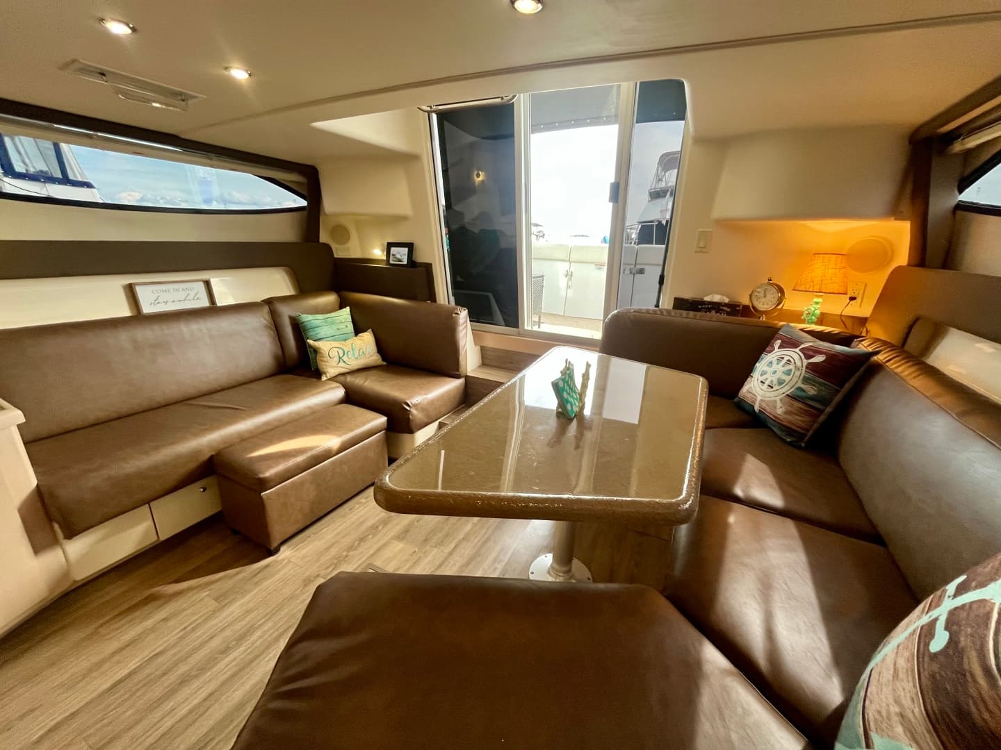 1999 Carver 350 Mariner 35
