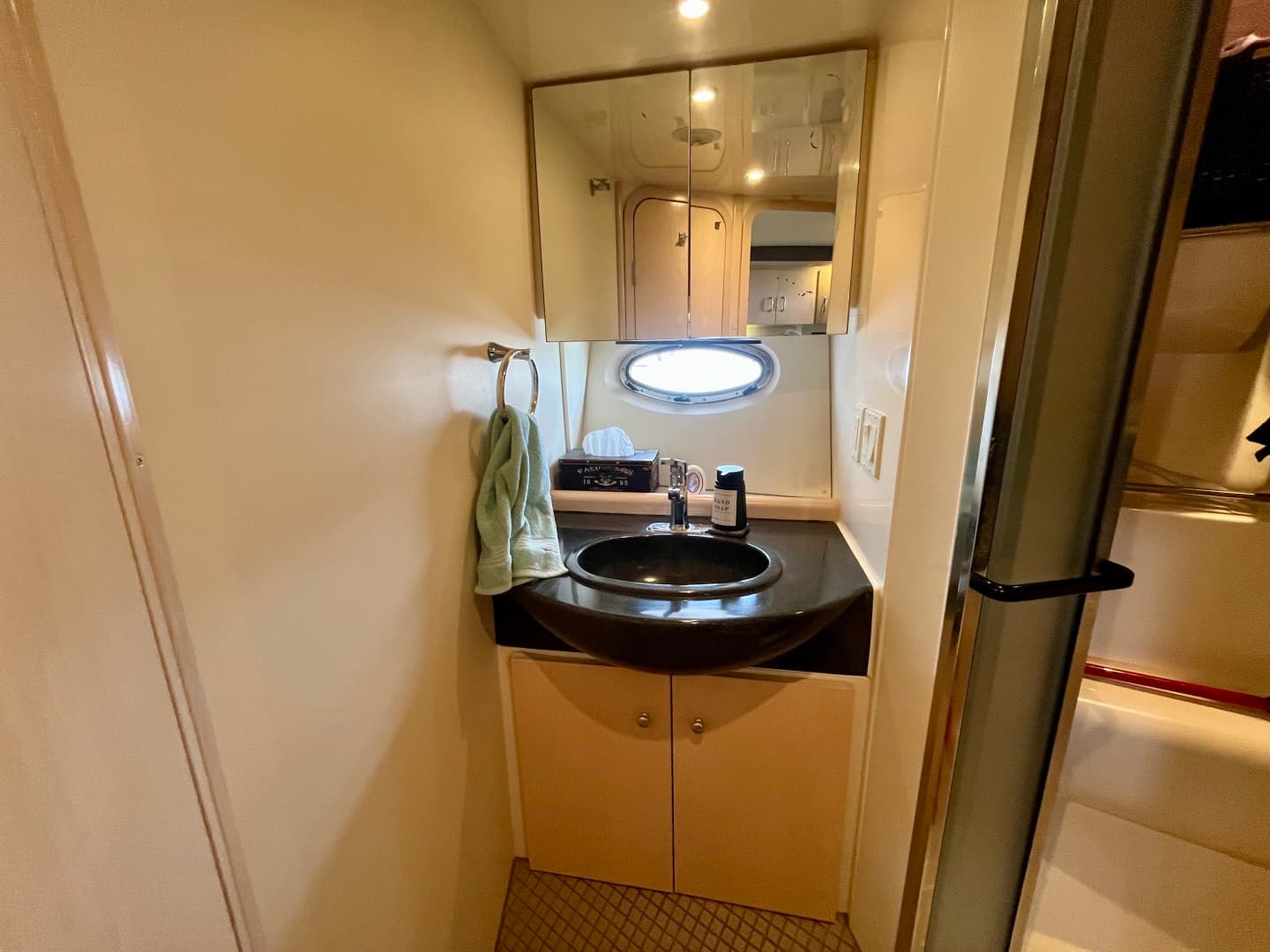 1999 Carver 350 Mariner 35