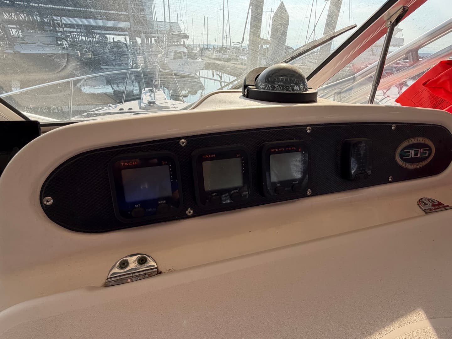 2007 Grady-White Express 305